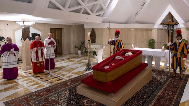 Pope Francis Dies At Easter