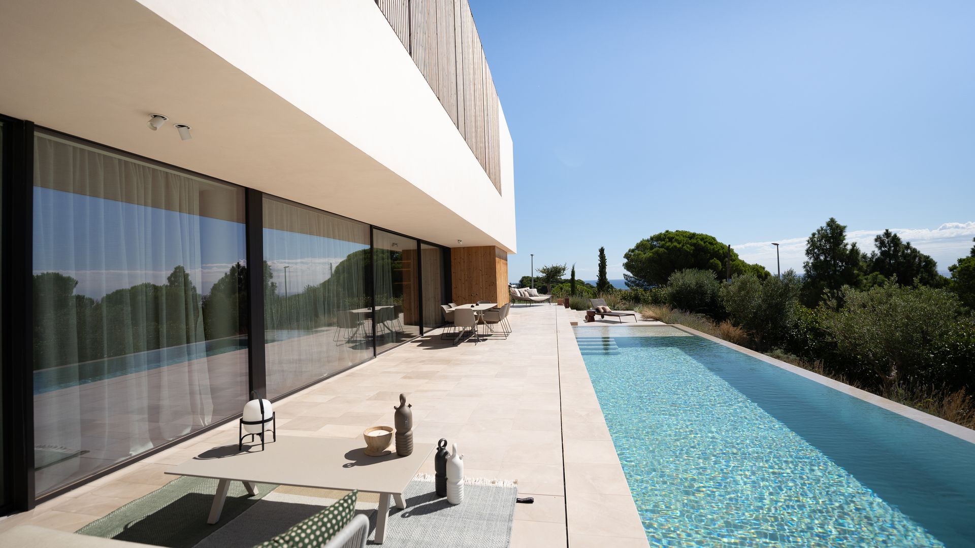 Exterior con piscina