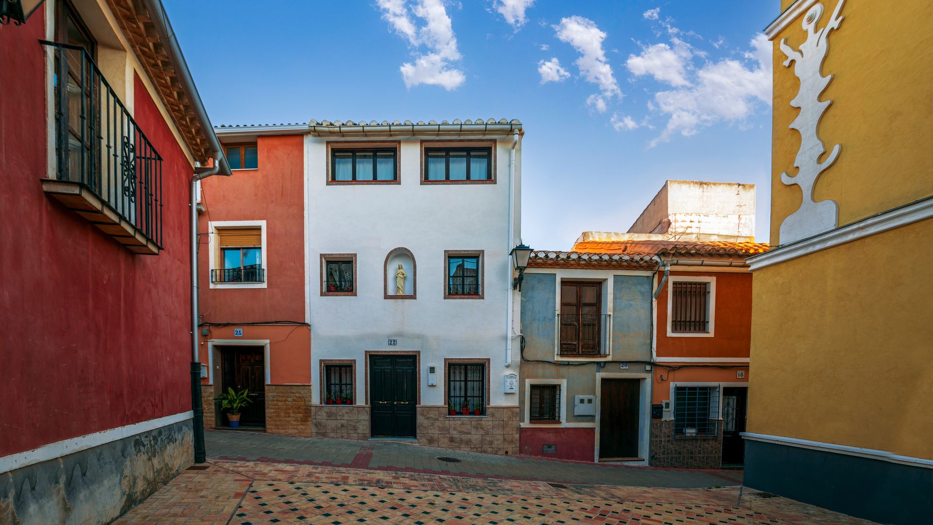 Casas de colores en Bullas, Murcia