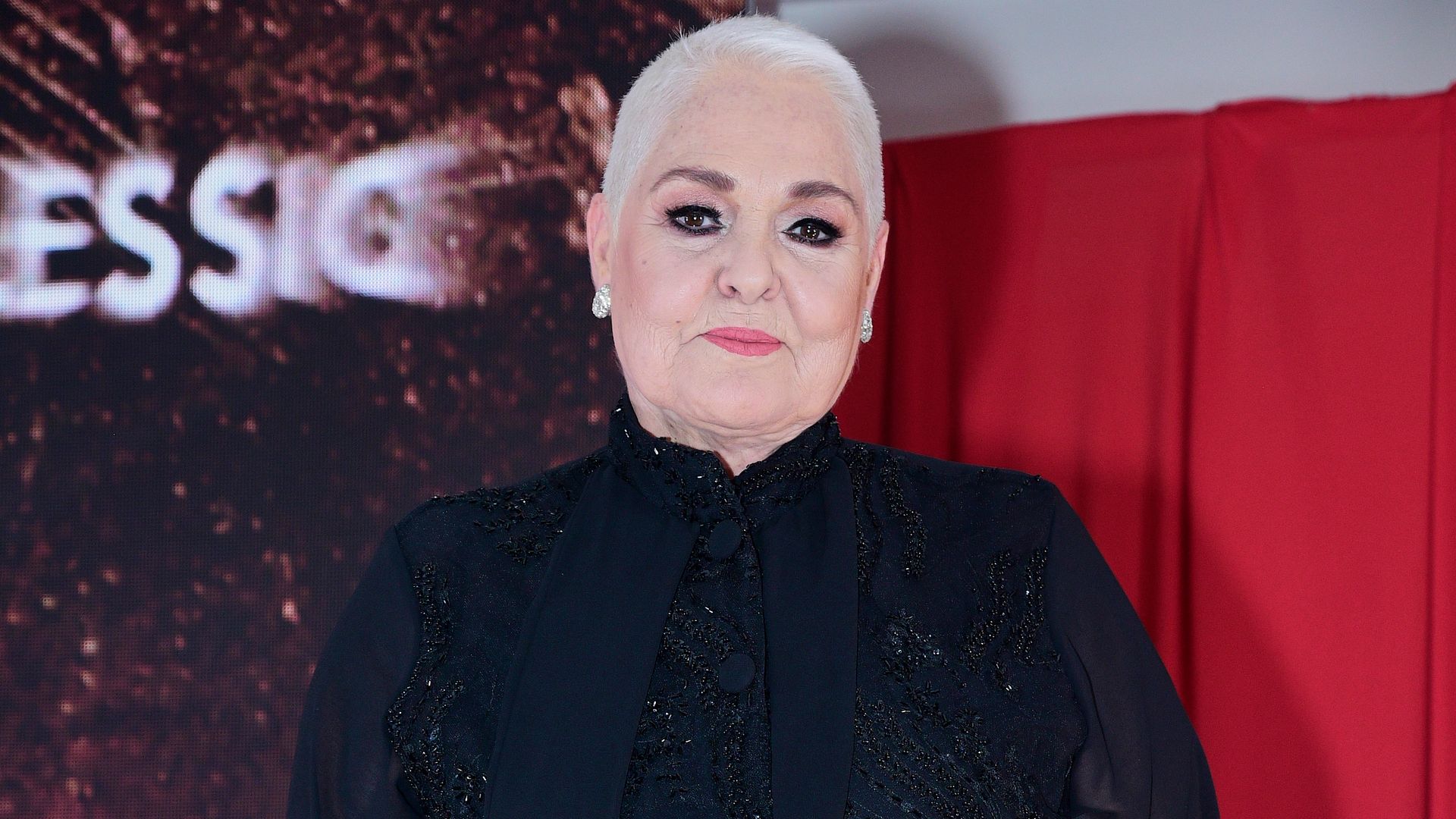 Lupita D'Alessio: La Reina se Despide del Mundo de la Música Tras Rumores sobre su Salud