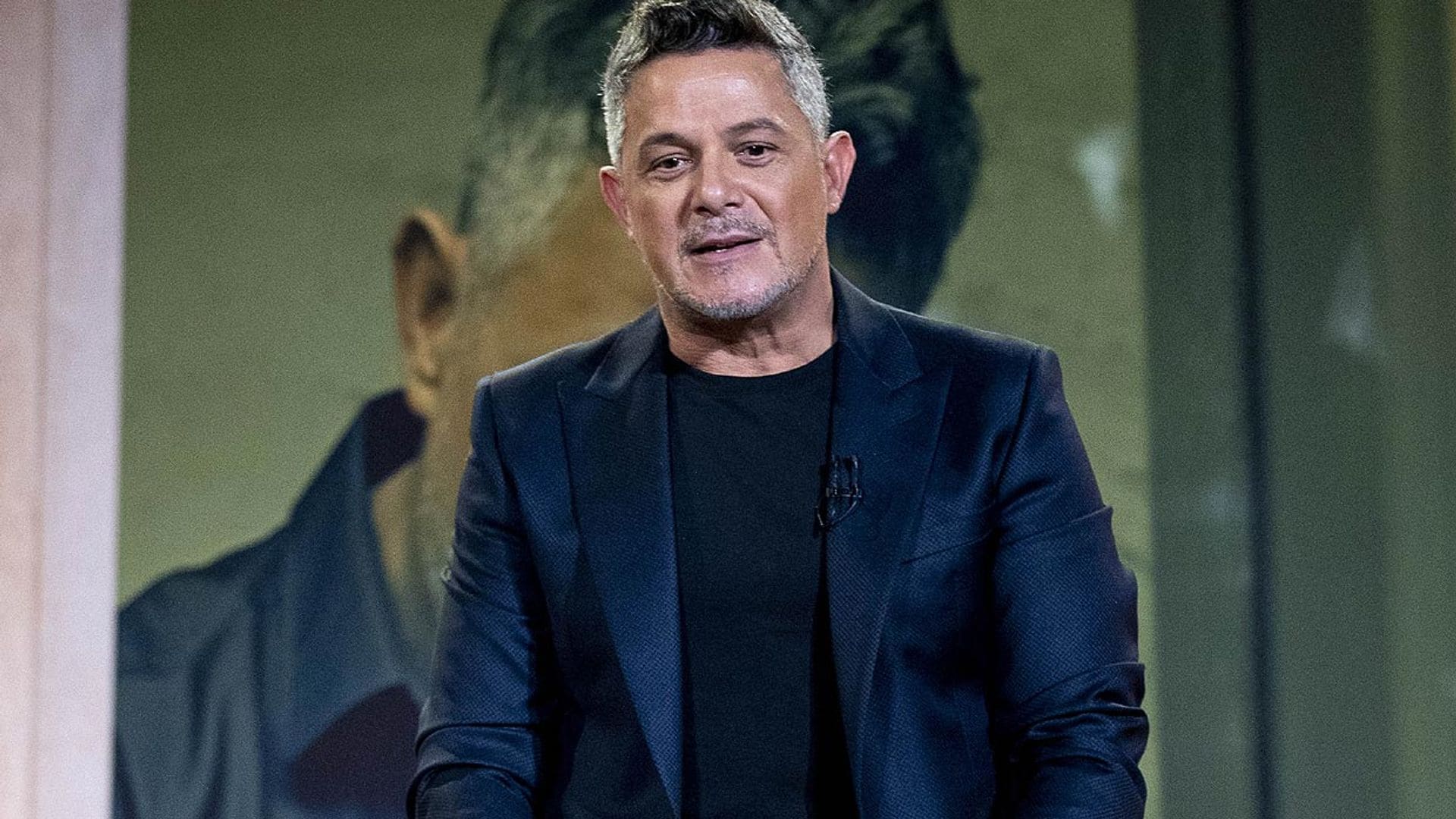 Alejandro Sanz se emociona al recordar a su madre y le dedica la canción 'Bio'
