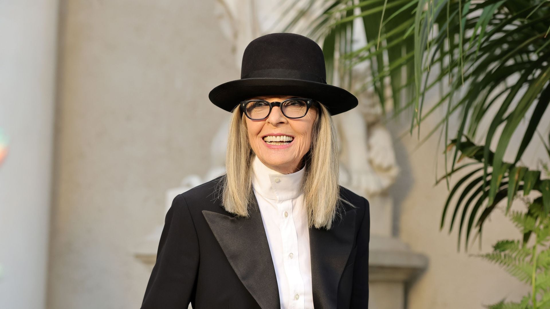 SAN MARINO, CALIFORNIA - 13 DE OCTUBRE: Diane Keaton asiste al desfile de Ralph Lauren SS23 en la Biblioteca Huntington, Colecciones de Arte y Jardines Botánicos el 13 de octubre de 2022 en San Marino, California. (Foto de Amy Sussman/Getty Images)