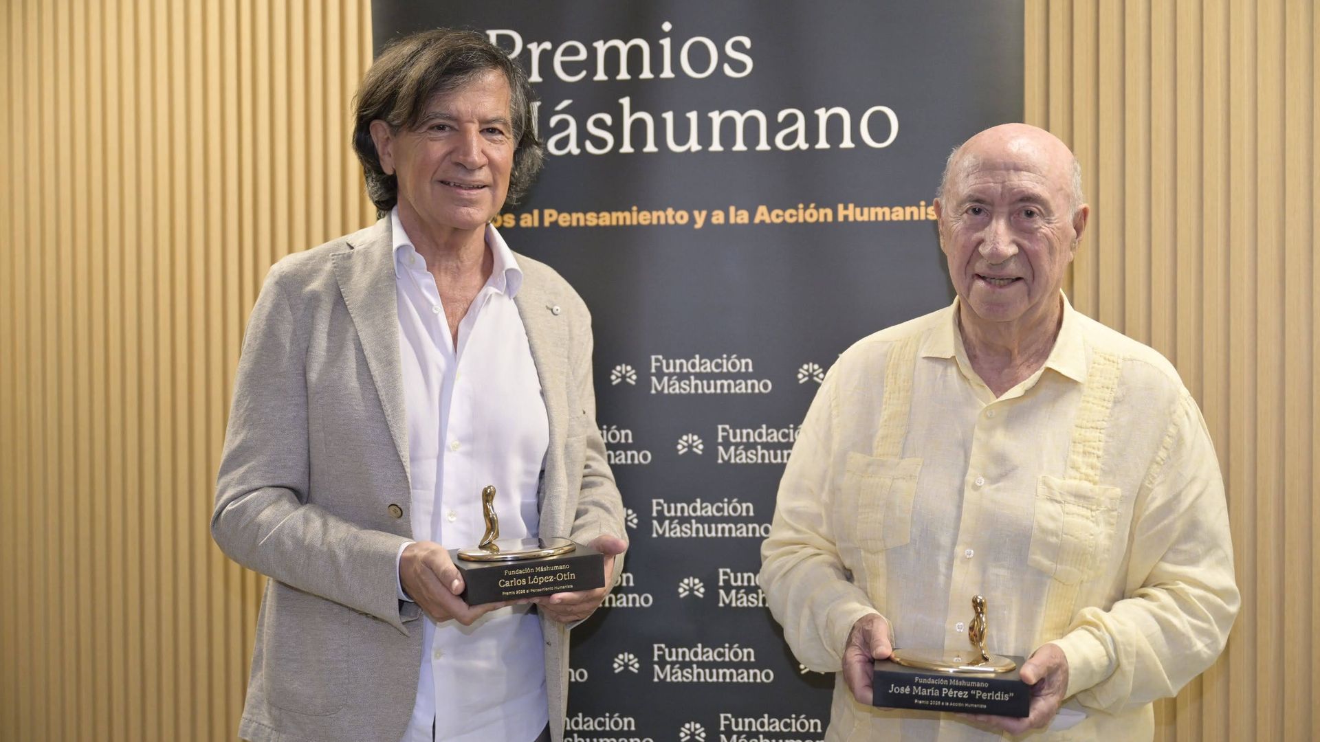 Carlos López-Otín, referente en biomedicina, y José María Pérez 'Peridis', arquitecto y divulgador cultural, reconocidos por su compromiso social