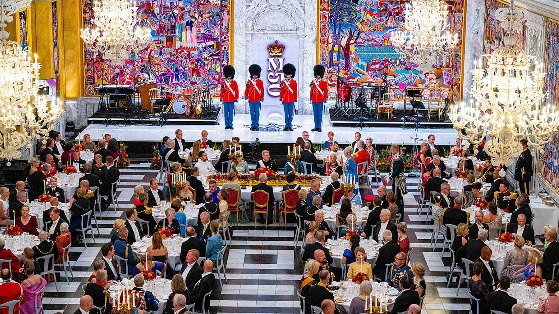 Las espectaculares imágenes de la cena de gala del Jubileo de Margarita de Dinamarca