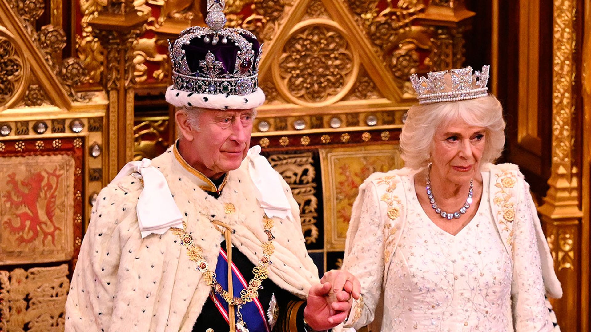 Las historias de la corona y la tiara que Carlos III y Camilla llevaron después de años en el joyero real