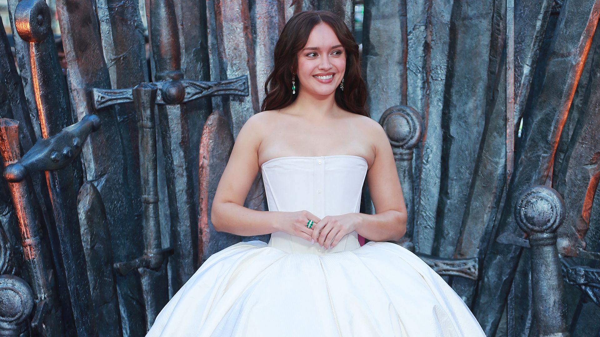 Olivia Cooke, la protagonista de 'La casa del dragón' que se niega a vestir como su personaje en la alfombra roja y triunfa con looks inesperados
