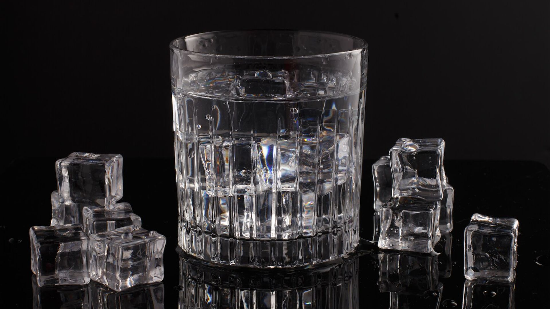 ¿Es verdad que el agua fría quema más calorías que el agua caliente?