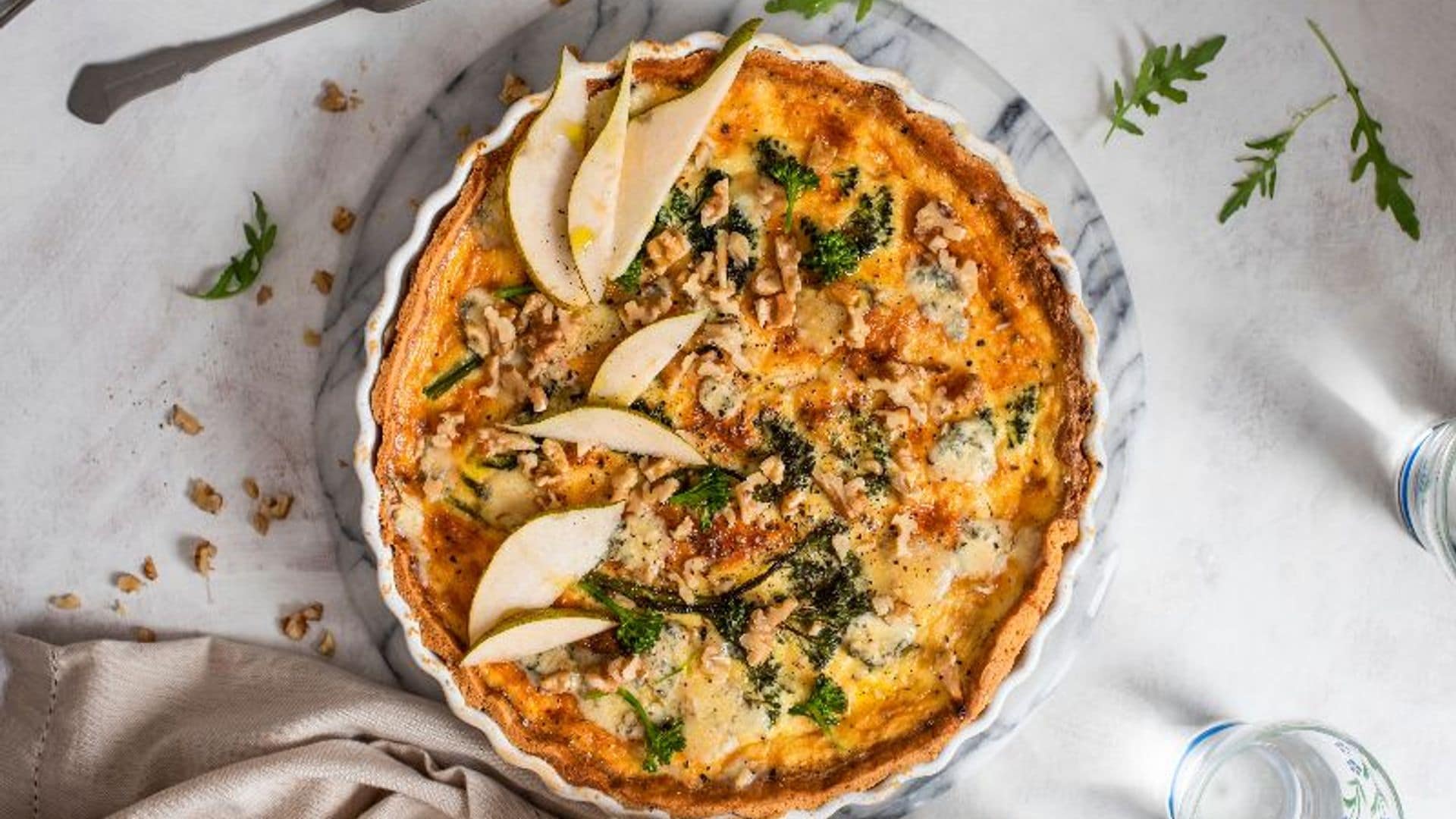 'Quiche' de queso azul con brócoli, pera y nueces