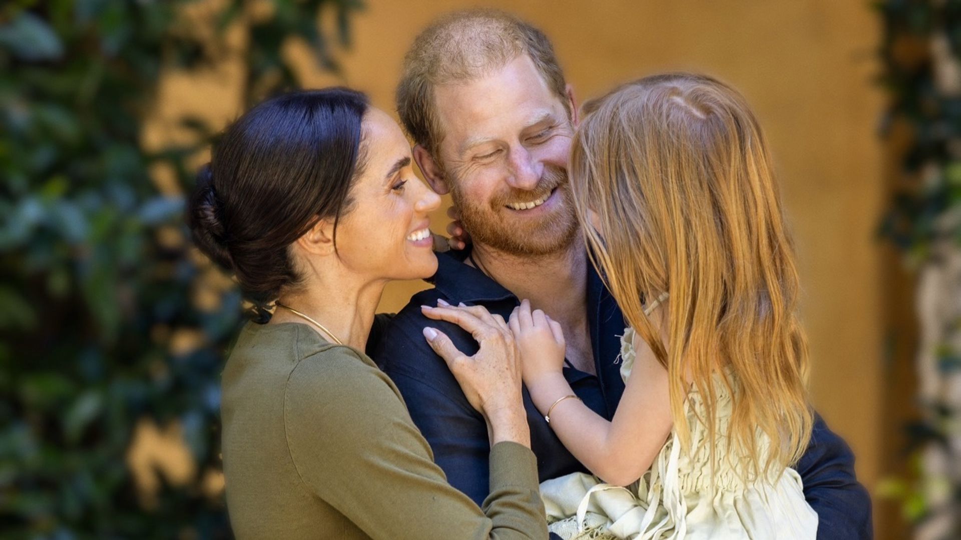 Meghan Markle compartió esta nueva foto junto al príncipe Harry y su hija Lilibet al celebrar los 5 años de la pequeña.