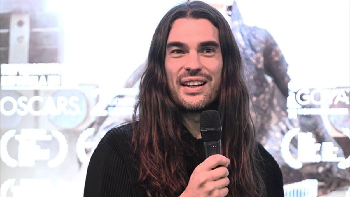 Oliver Laxe, emocionado por las nominaciones de 'Sirat' a los Oscar: “Estar aquí ya es increíble para una película tan especial”