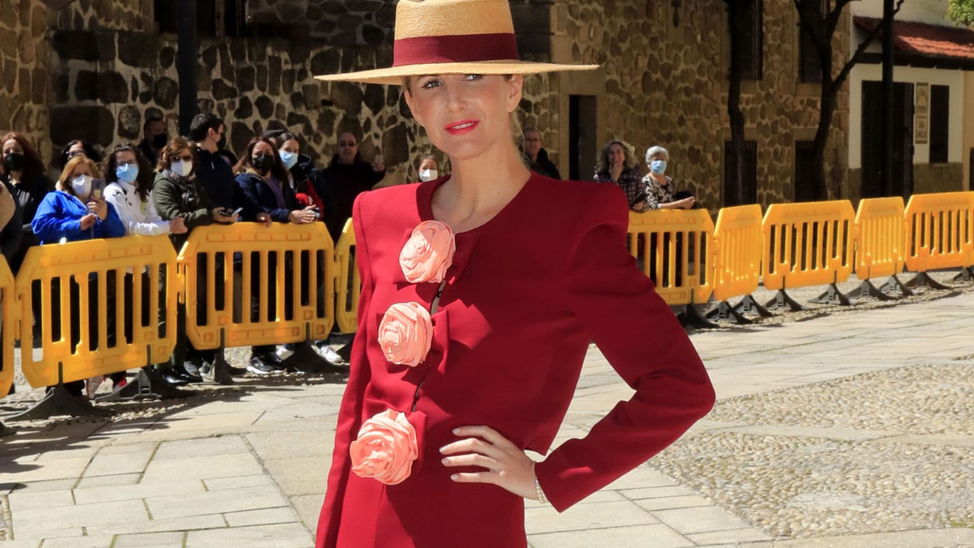 De Vega Royo-Villanova a María F.Rubies: el traje con flores de tafetán que enamora a las españolas