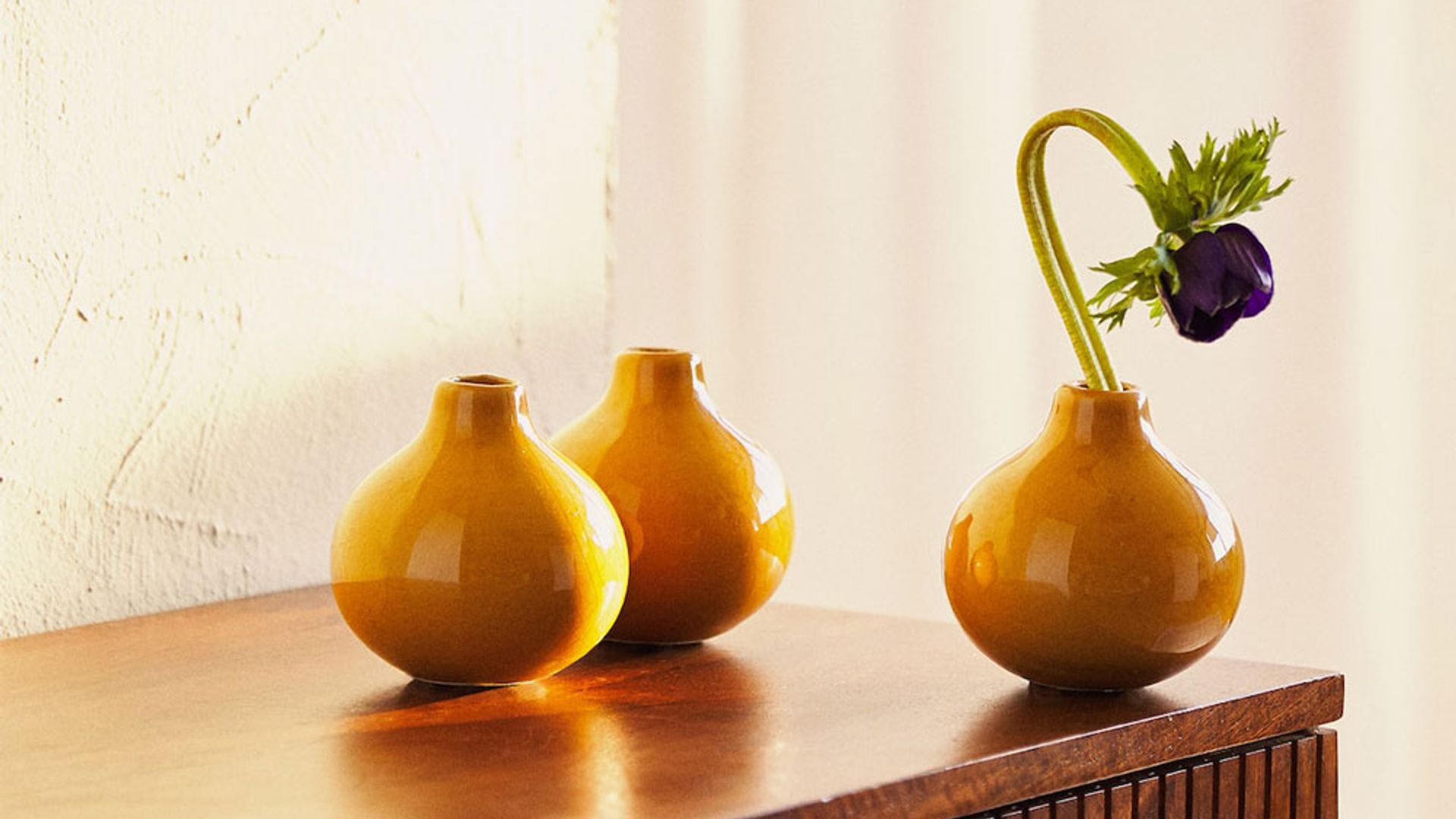 10 velas y jarrones que convertirán tu casa en un hogar de diseño
