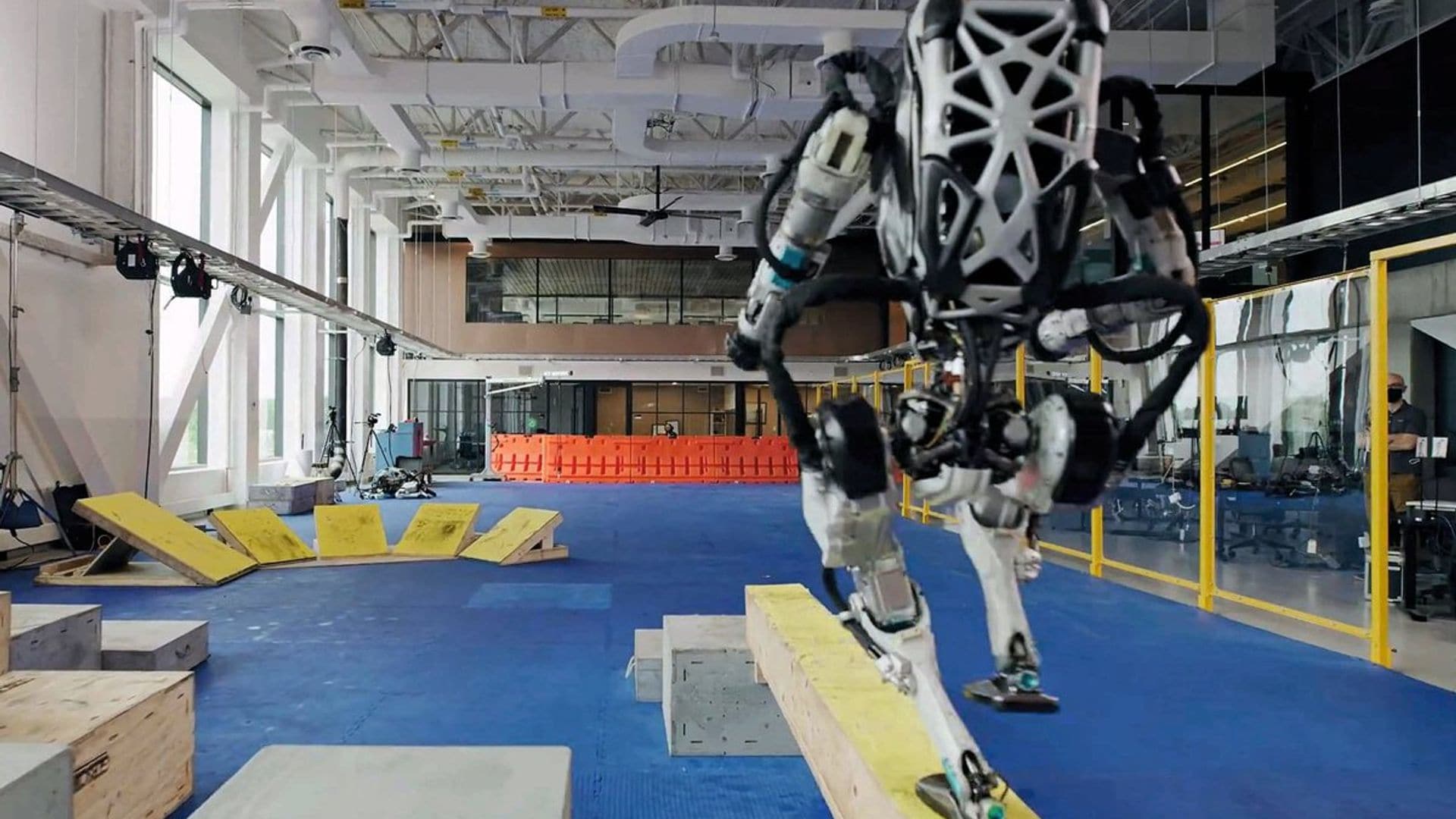 El fascinante mundo de la inteligencia artificial: de un robot capaz de competir con Simone Biles, a los ‘perros’ que explorarán Marte