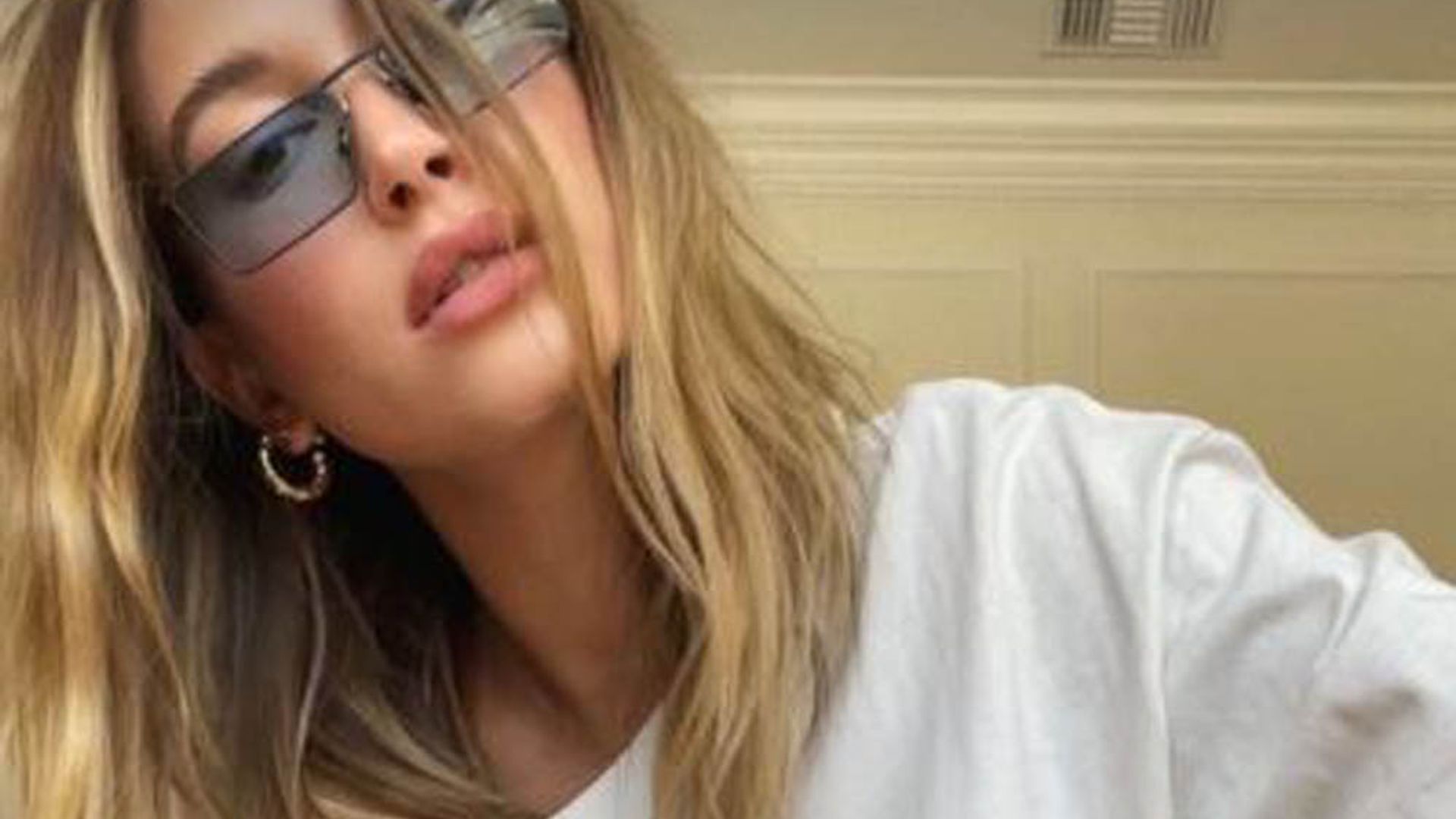 De Los Ángeles a Madrid: ríndete a la tendencia que ha unido a Hailey Bieber y Ester Expósito