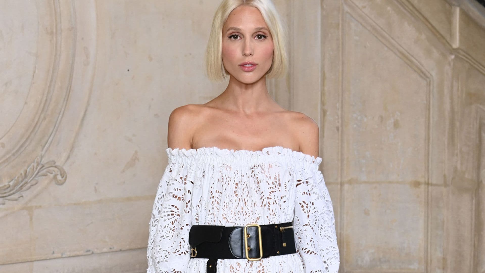 Olympia de Grecia deslumbra con un vestido sevillano de Dior en el desfile de Alta Costura