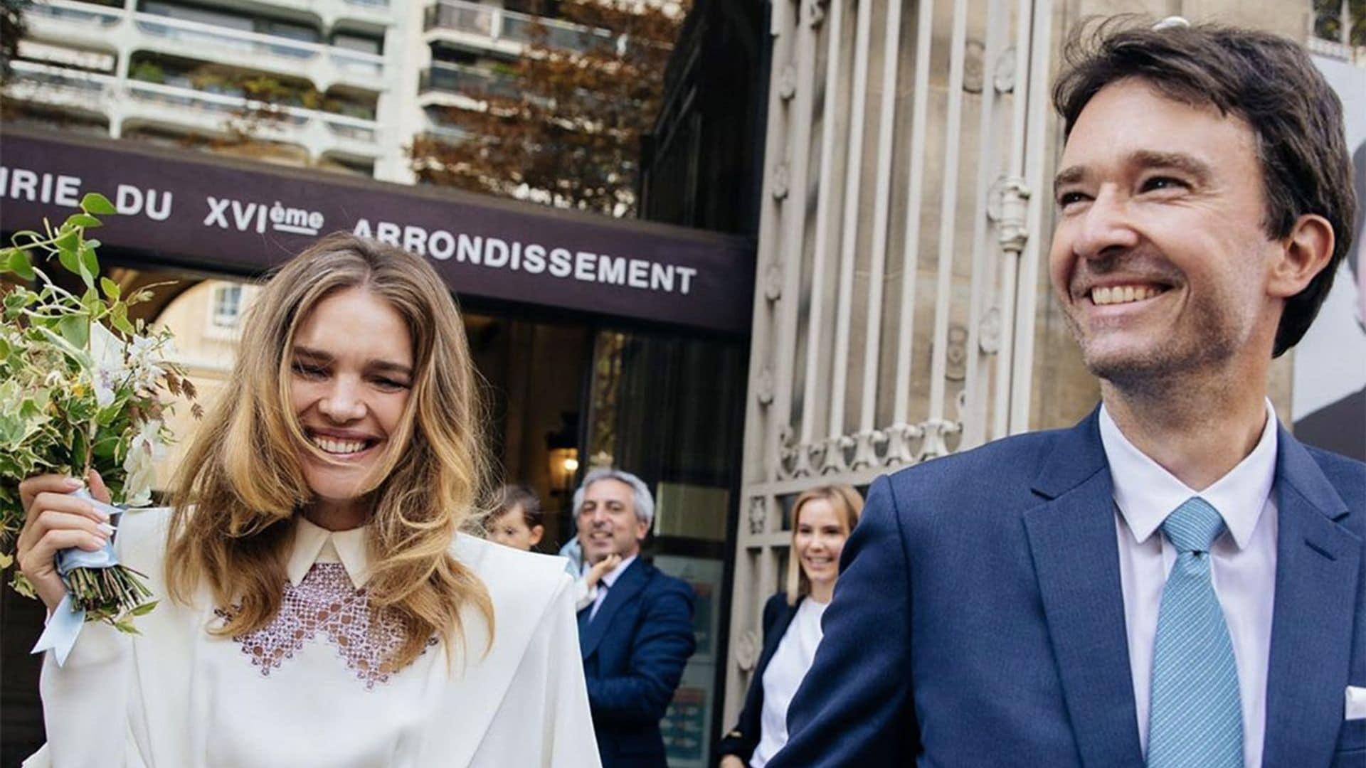 'Midi' y de inspiración retro: el precioso vestido con el que Natalia Vodianova se ha casado