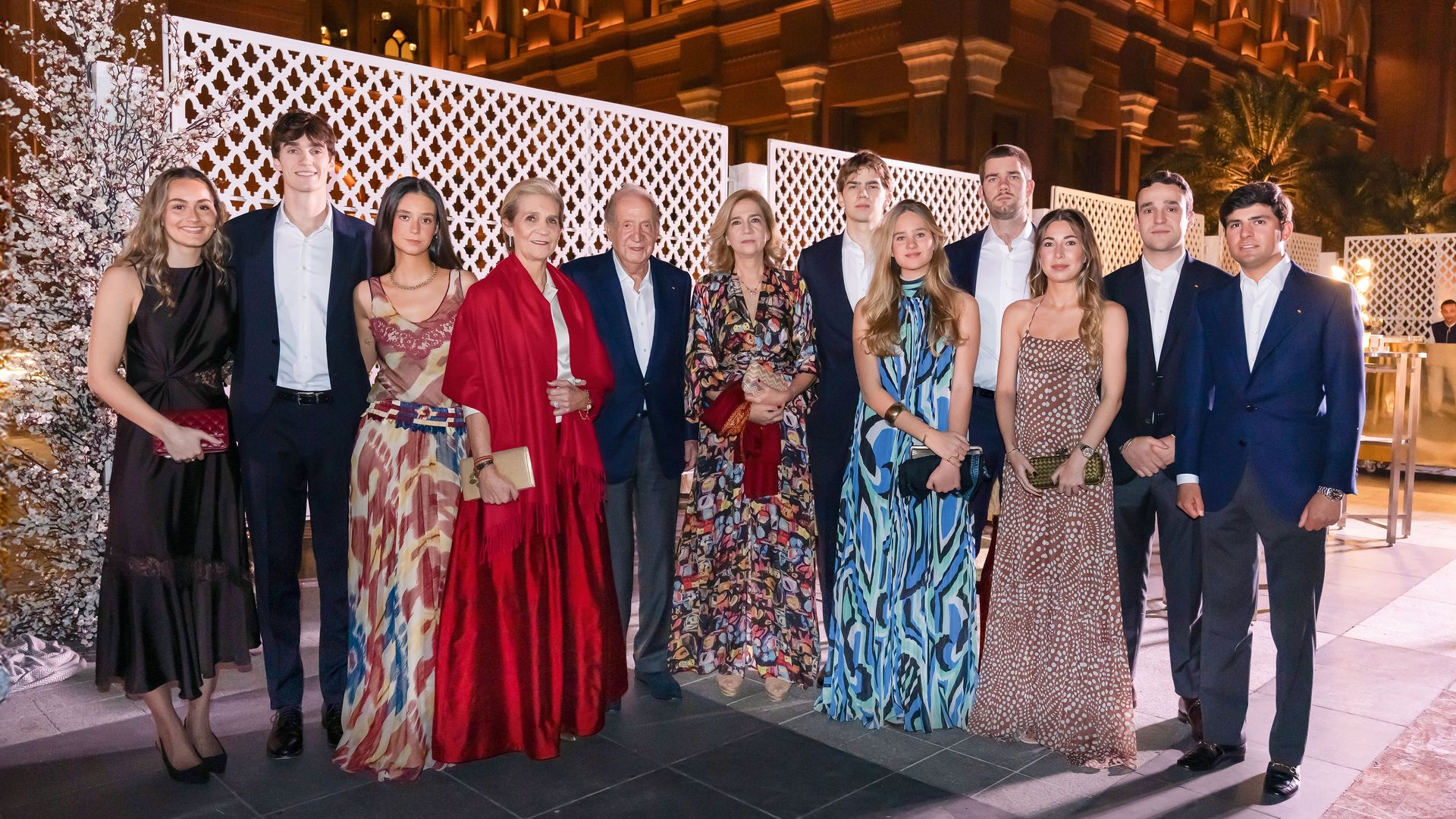 La familia real al completo mientras celebran el cumpleaños de Don Juan Carlos