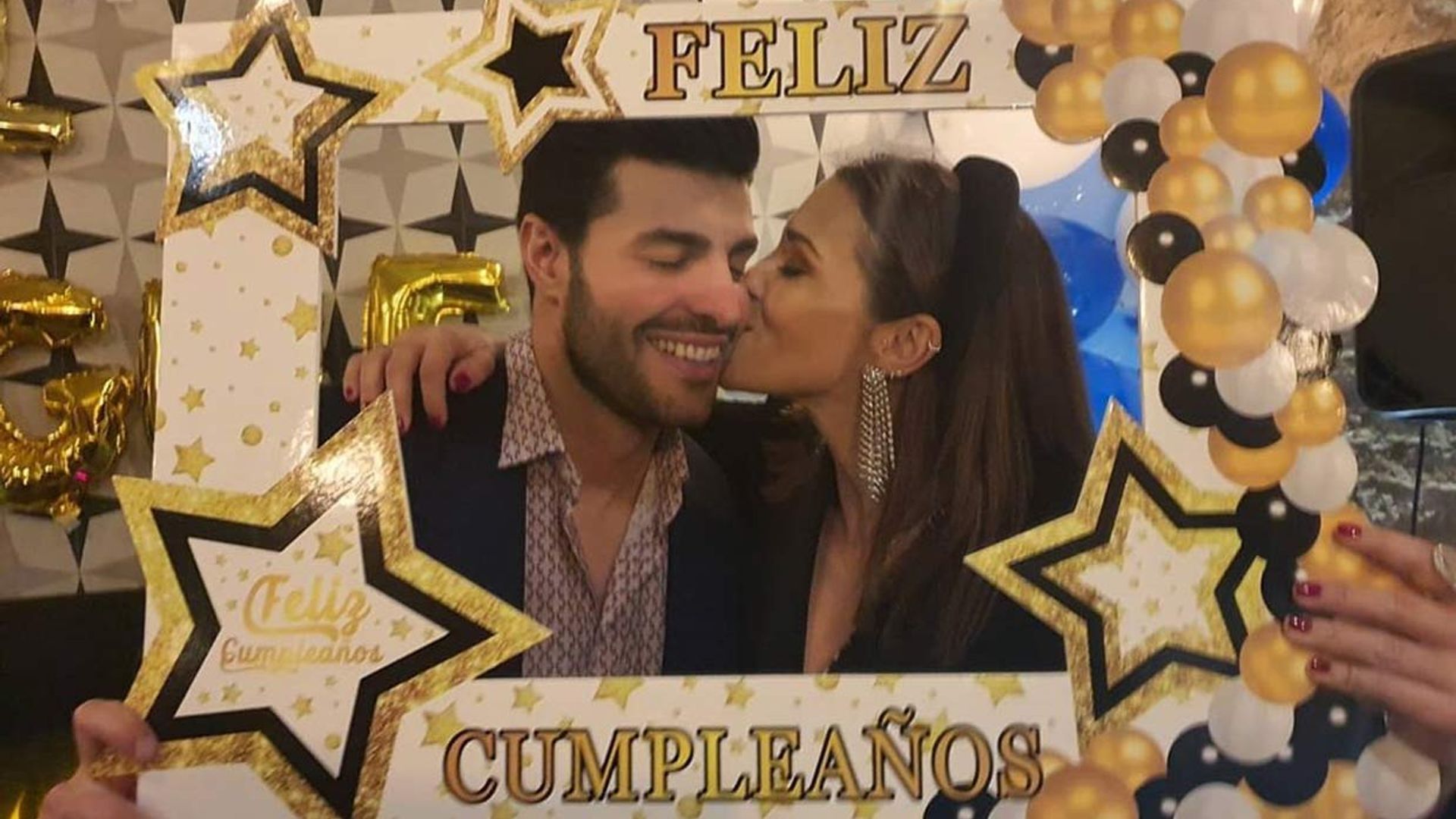 Karaoke, photocall y un unicornio, Paula Echevarría y Miguel Torres celebran el cumpleaños del futbolista