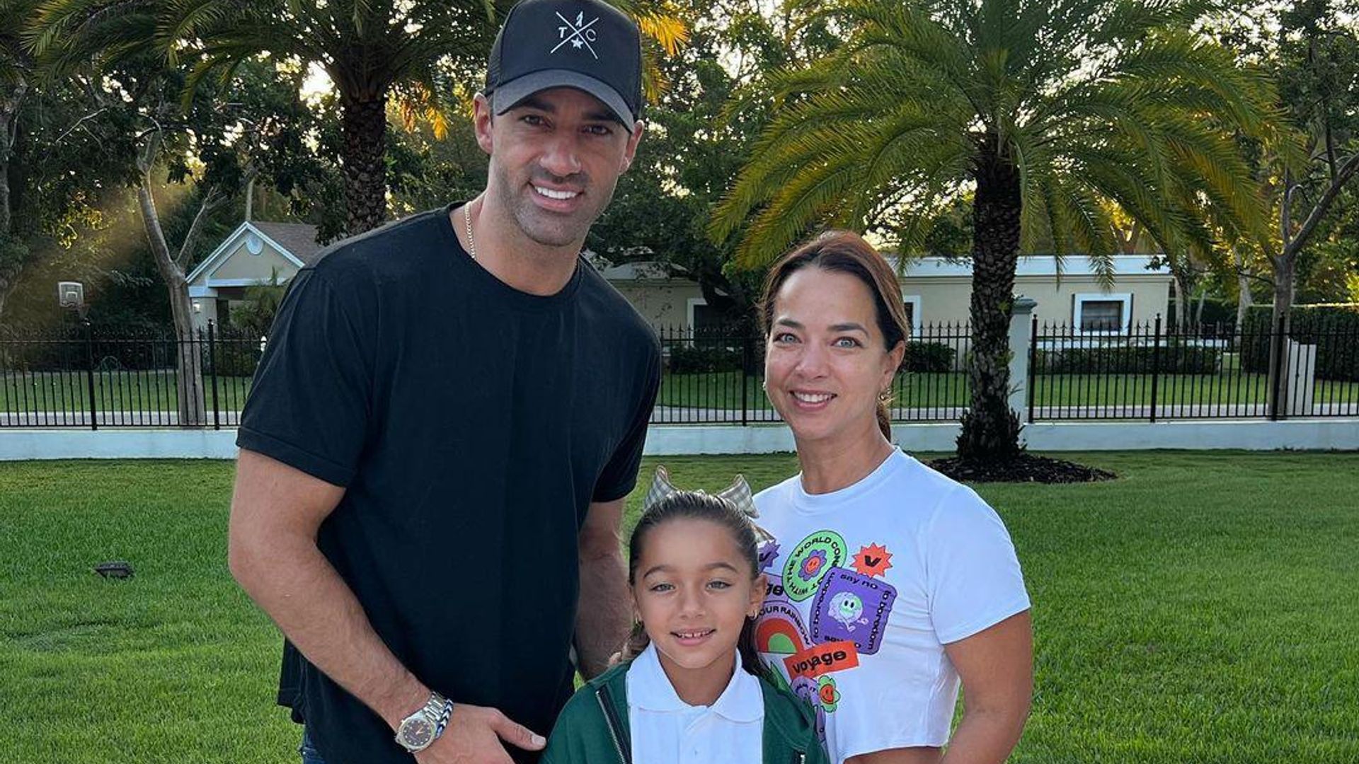 Adamari López y Toni Costa, juntos en el regreso a clases de su hija Alaïa