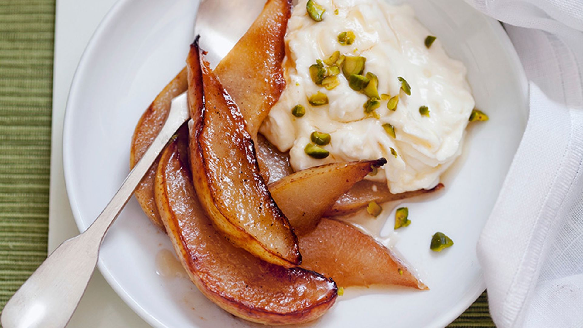 Peras al caramelo con frutos secos
