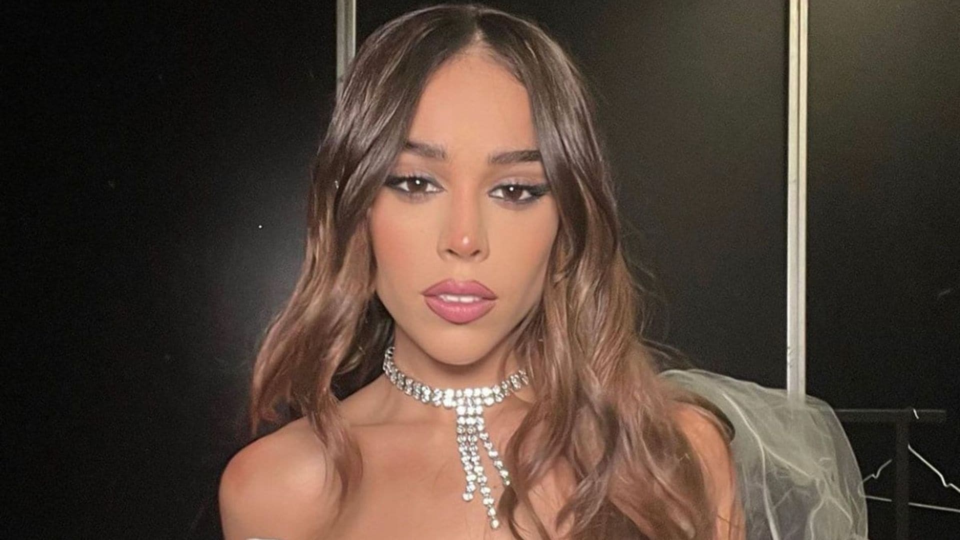Entre lágrimas, Danna Paola explica por qué tuvo que posponer el inicio de su tour