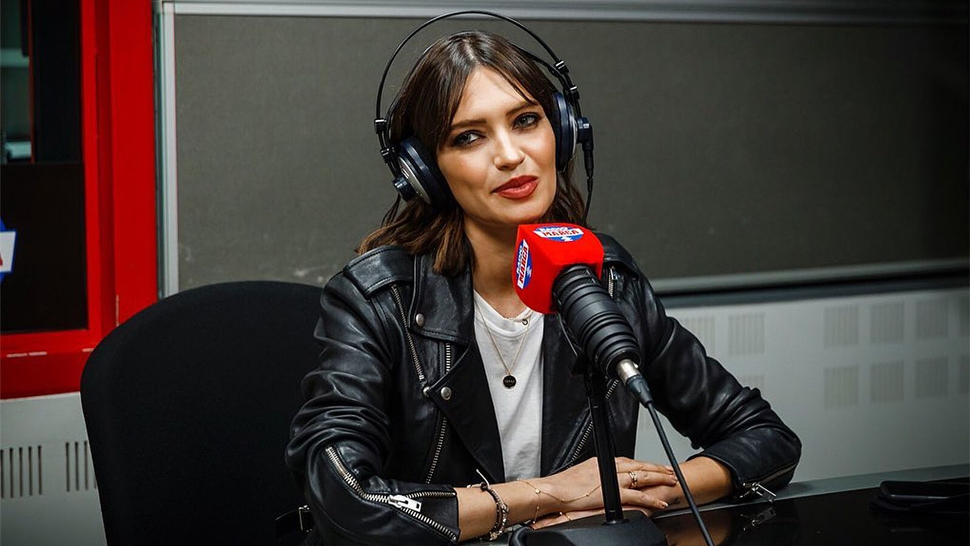 Sara Carbonero aplaza su vuelta a la radio por el temporal