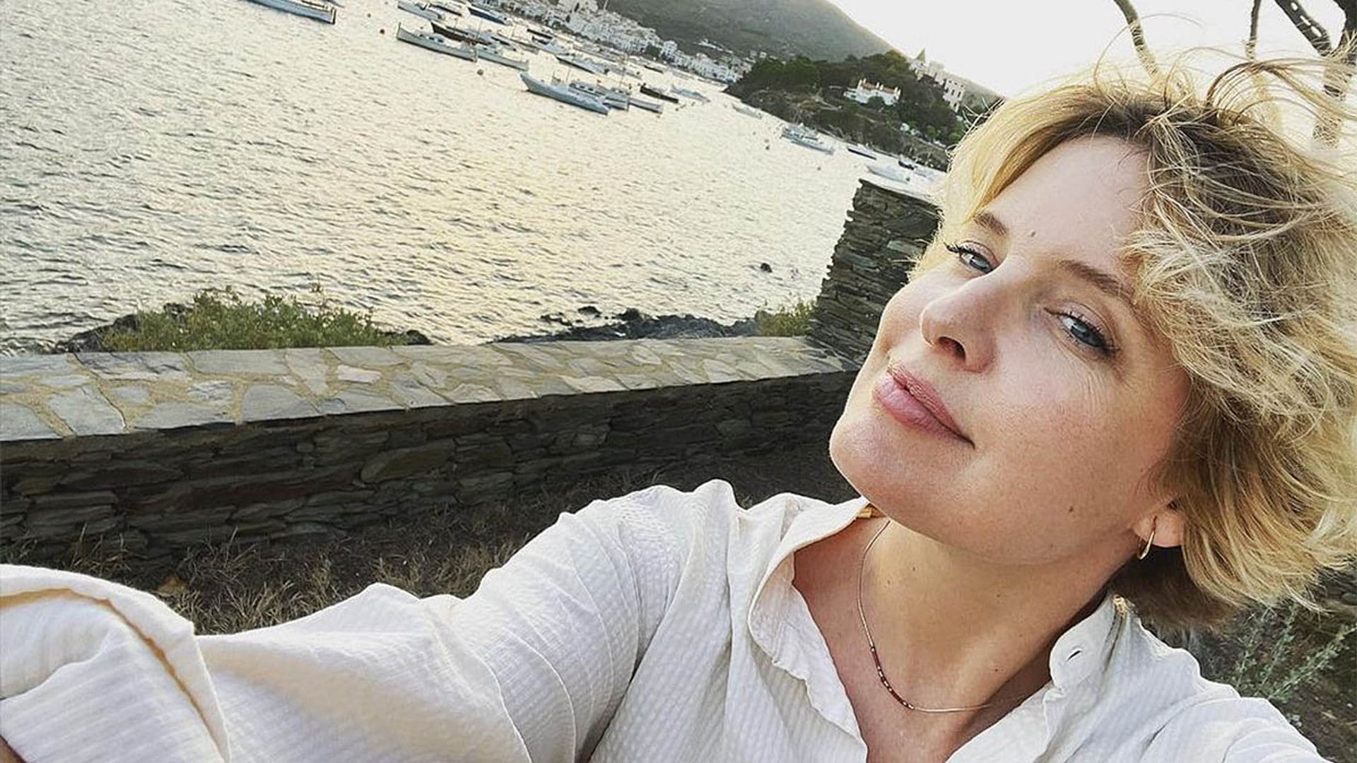 Tania Llasera muestra la felicidad de sus padres al conocer a su sobrino de diez meses