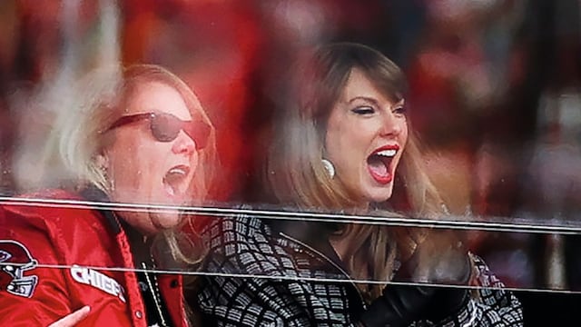 Taylor Swift HO4200
