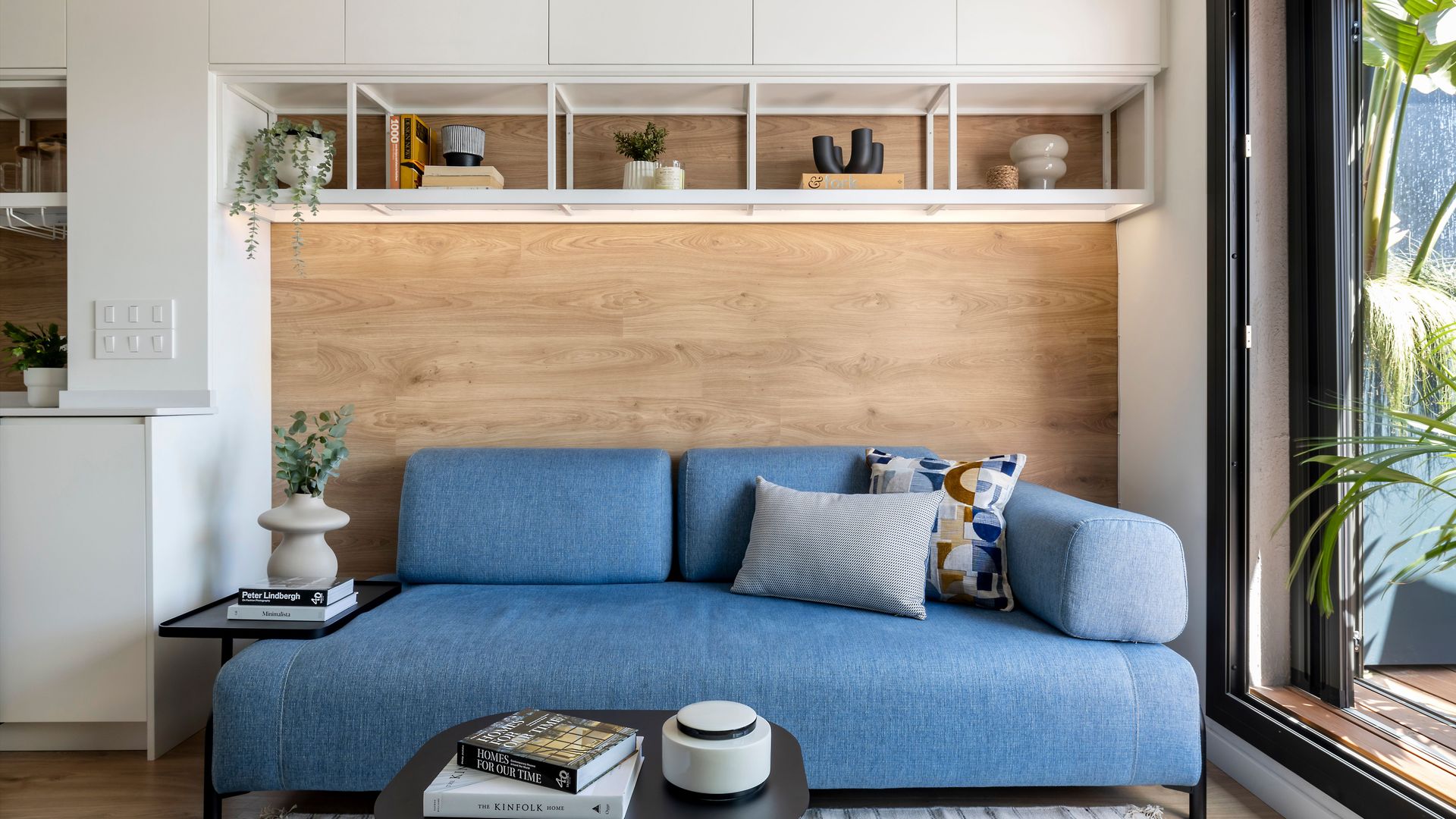 Salón con muebles a medida