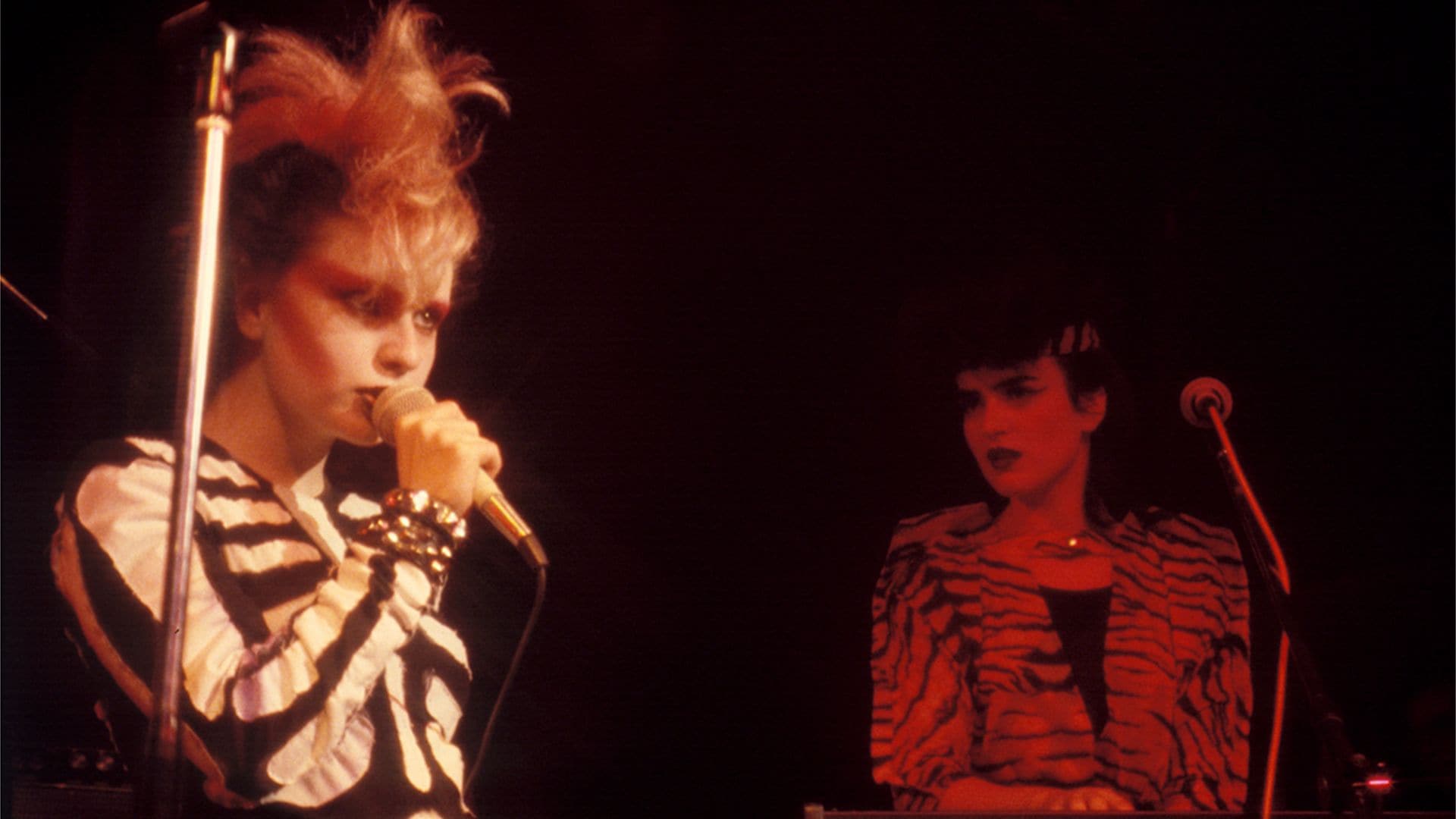 Olvido y Ana Curra (Alaska y los Pegamoides)