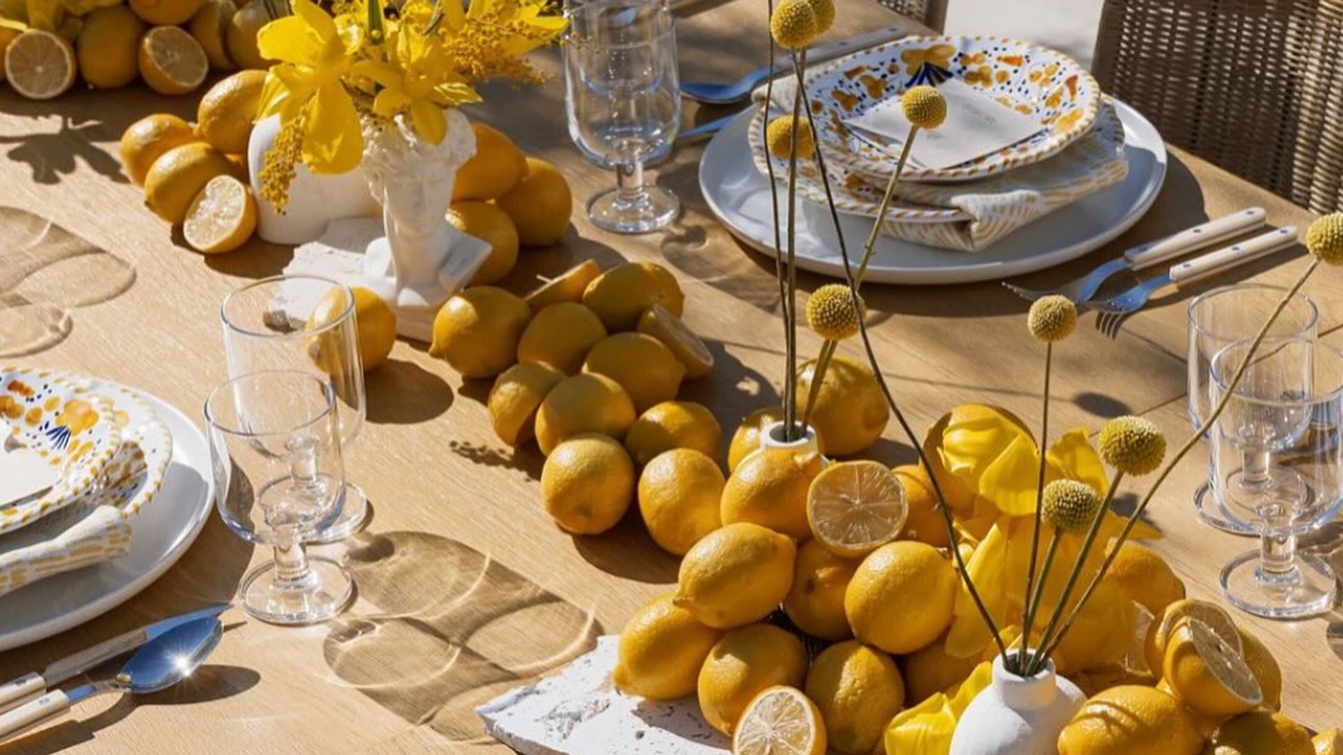 Decoración de mesas de boda con frutas y verduras limones escultura frutal