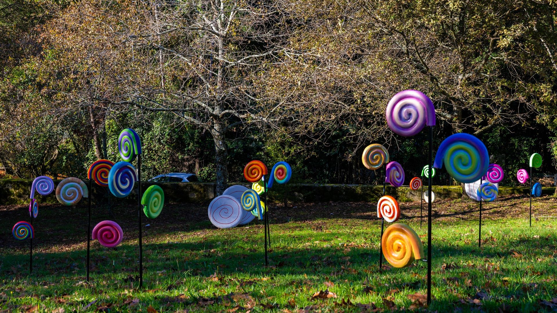 Perlim, el mercadillo y feria navideña más mágica de Portugal que se celebra en un castillo, en la ciudad de Santa María da Feria, cerca de Oporto
