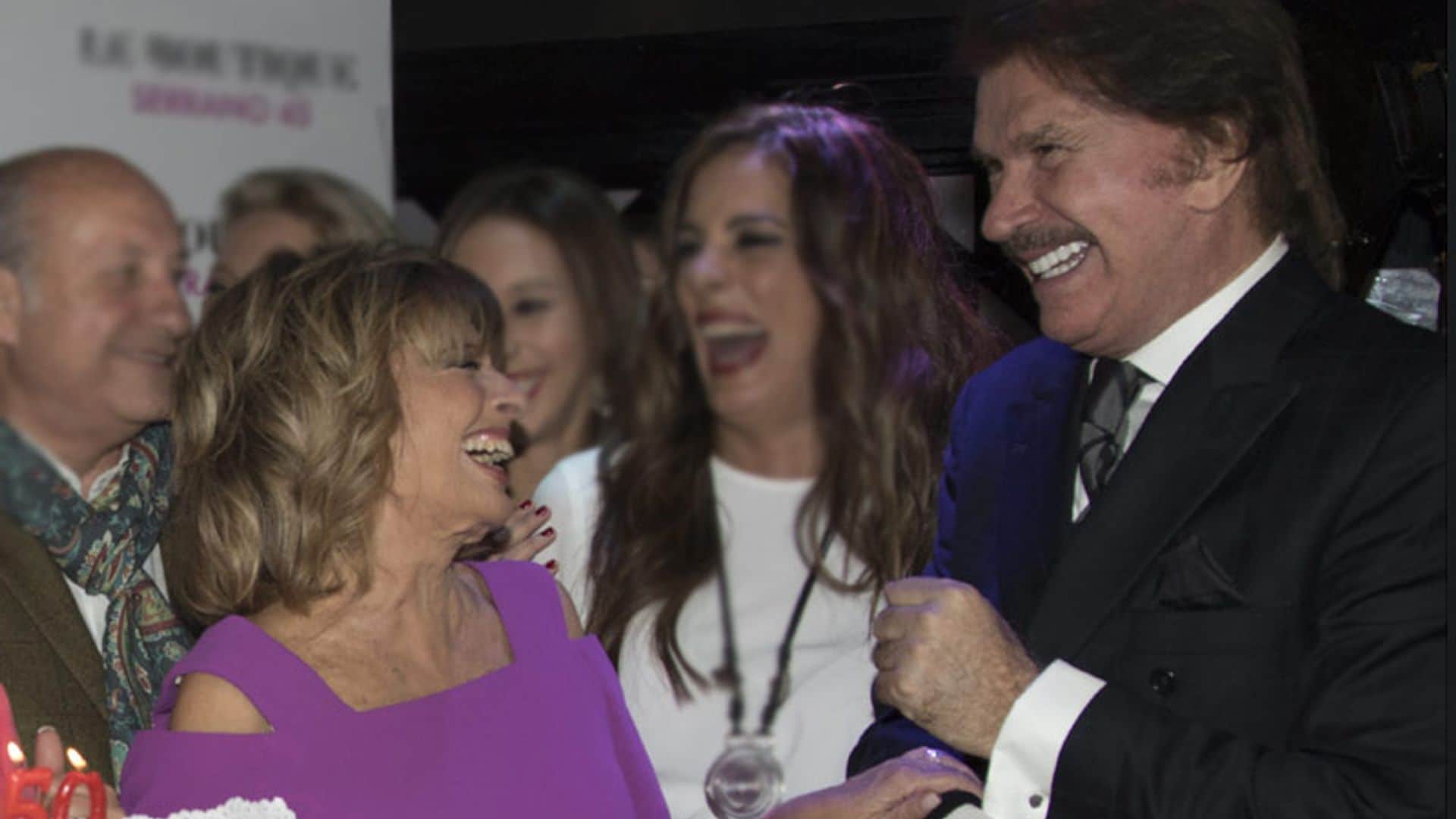 María Teresa Campos y Edmundo Arrocet, sonrisas cómplices en el cumpleaños de Carmen Borrego