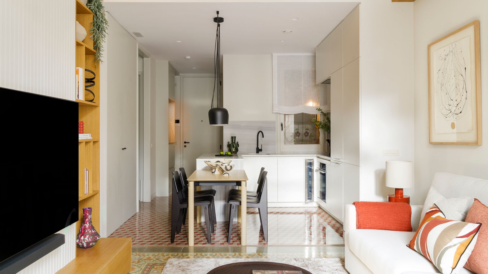 10 rincones olvidados de casa donde añadir un armario y ganar almacenaje