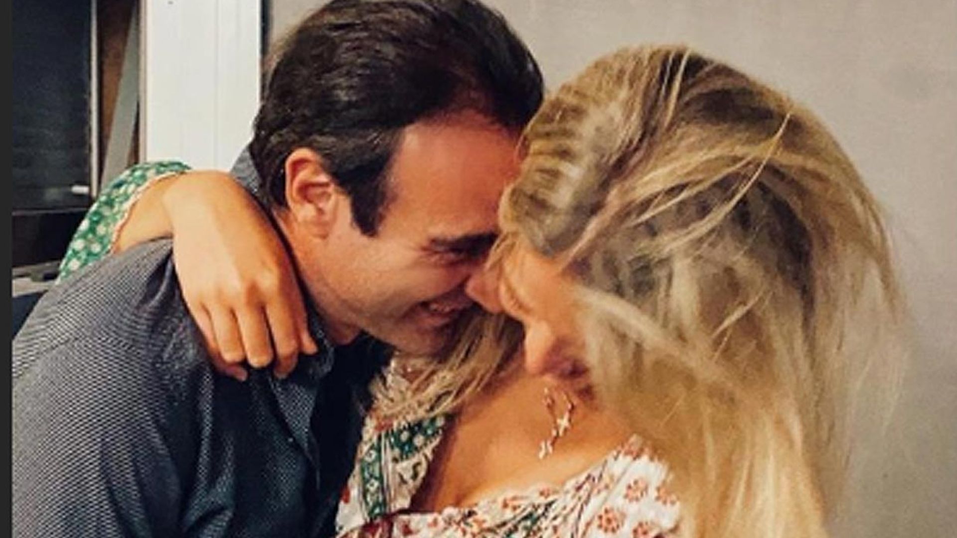 Enrique Ponce comparte su primera foto con Ana Soria