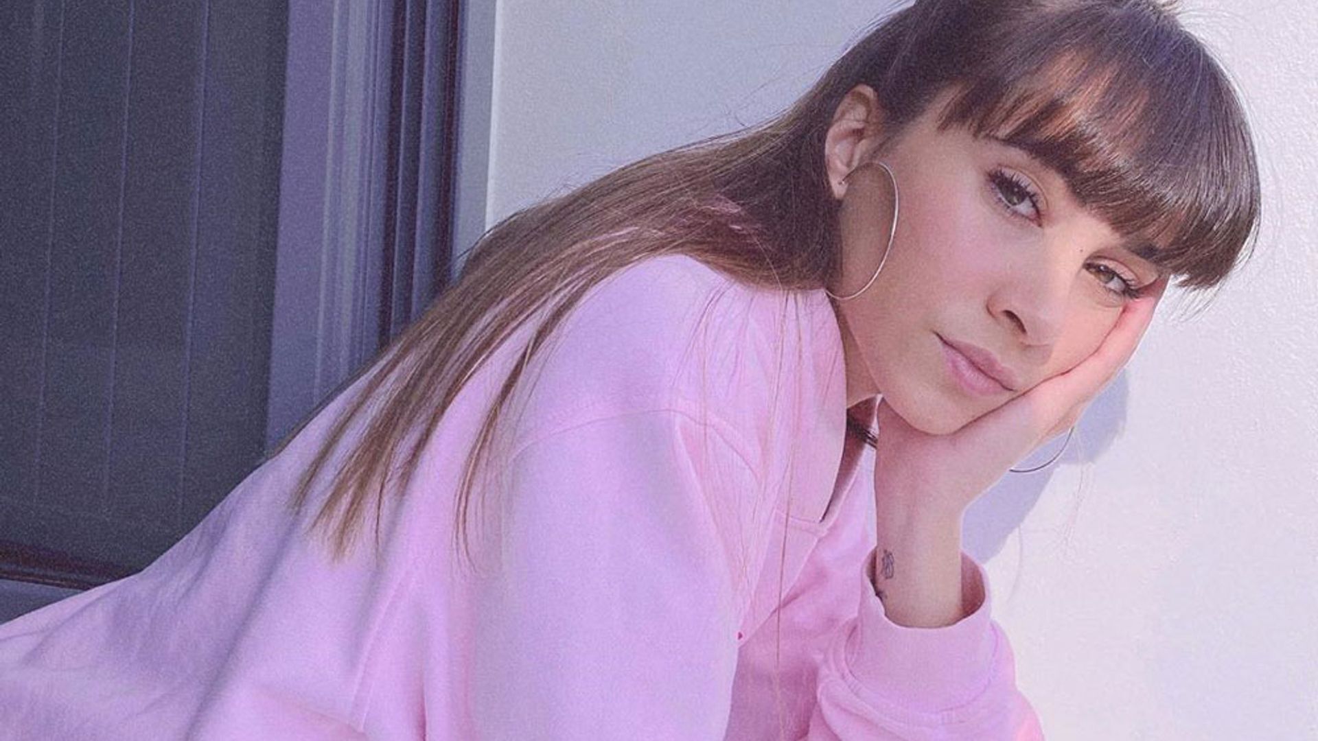Copia el armario de Aitana para estar por casa y demuestra que el chándal también es 'sexy'