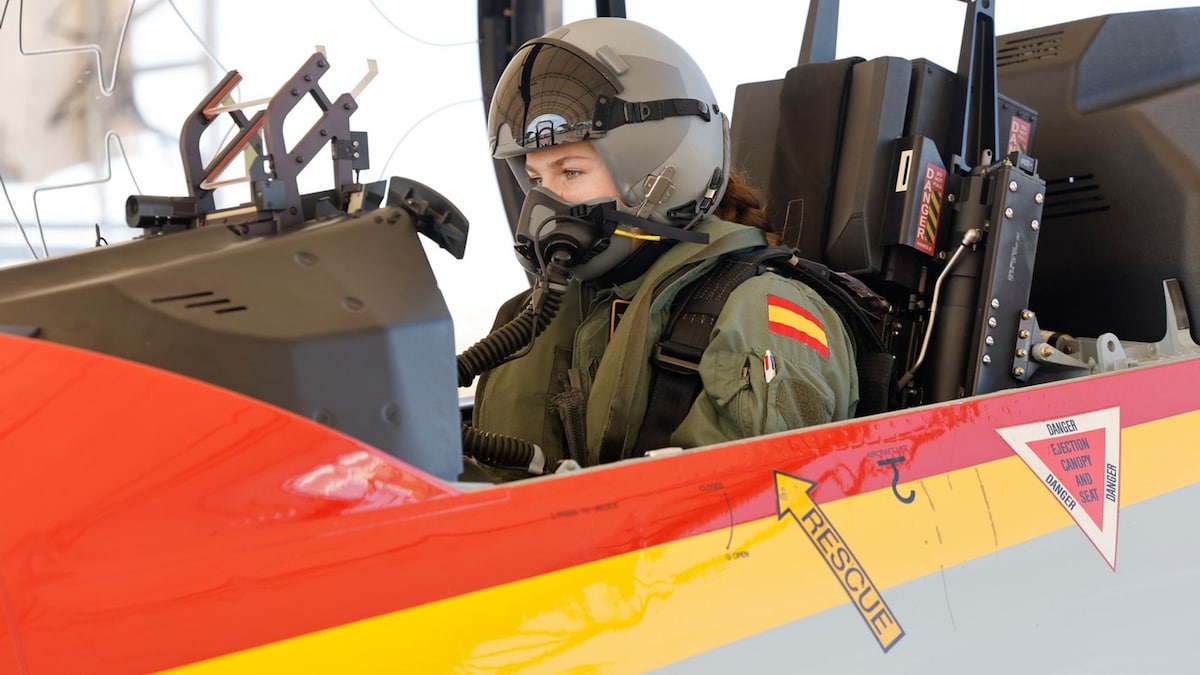 Las fotos de la princesa Leonor en su primer vuelo en solitario en la Academia del Aire de San Javier
