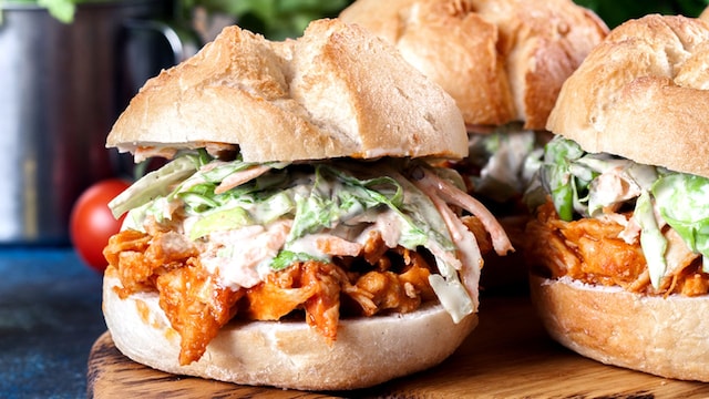 Bocadillo de pulled chicken