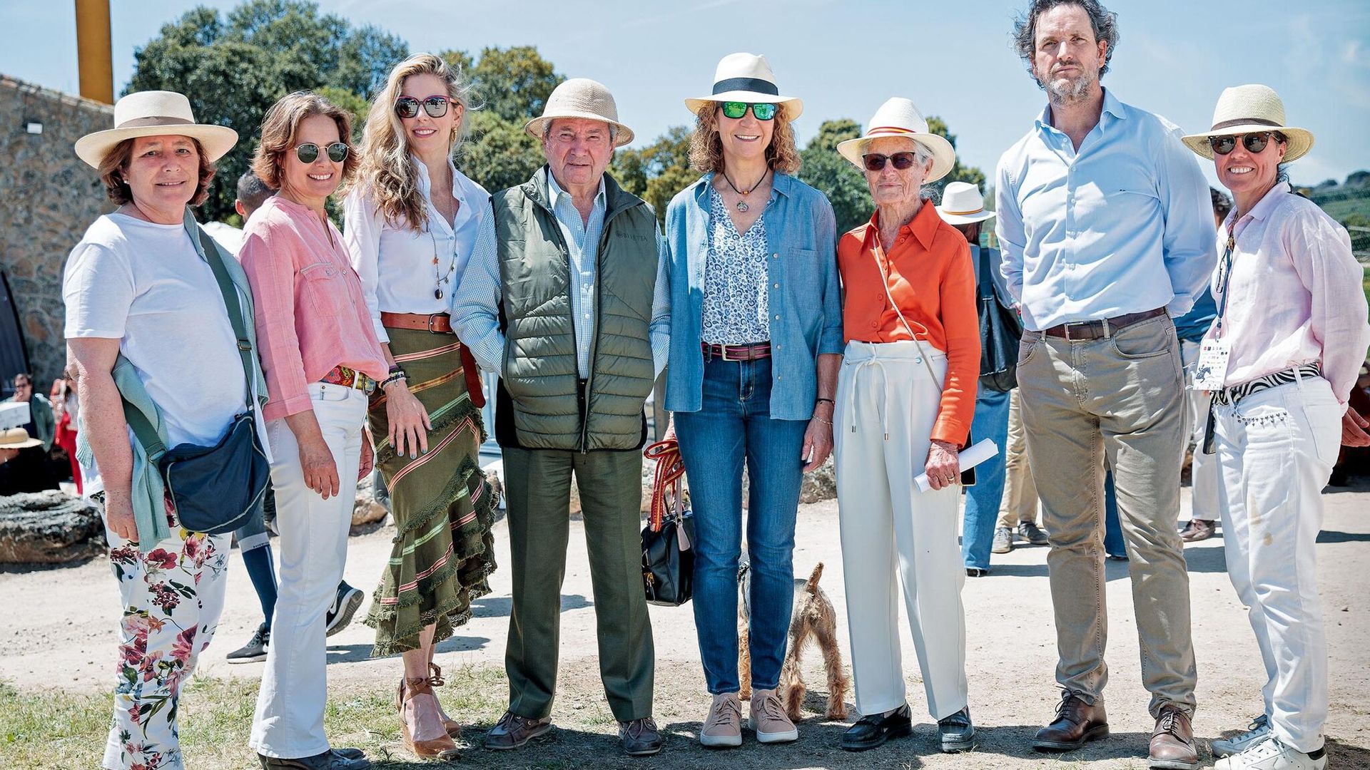 La Infanta Elena, la duquesa de Medinaceli y Olivia de Rothschild, juntas en la cita ecuestre imprescindible de la primavera
