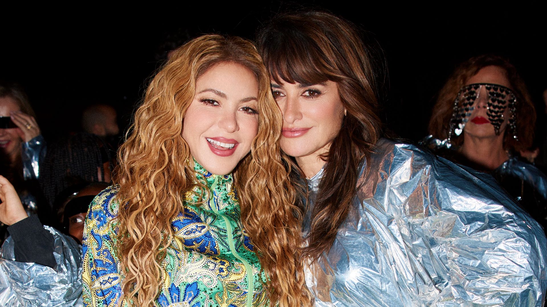 Shakira y Penélope Cruz, en el penúltimo concierto de la colombiana en Madrid