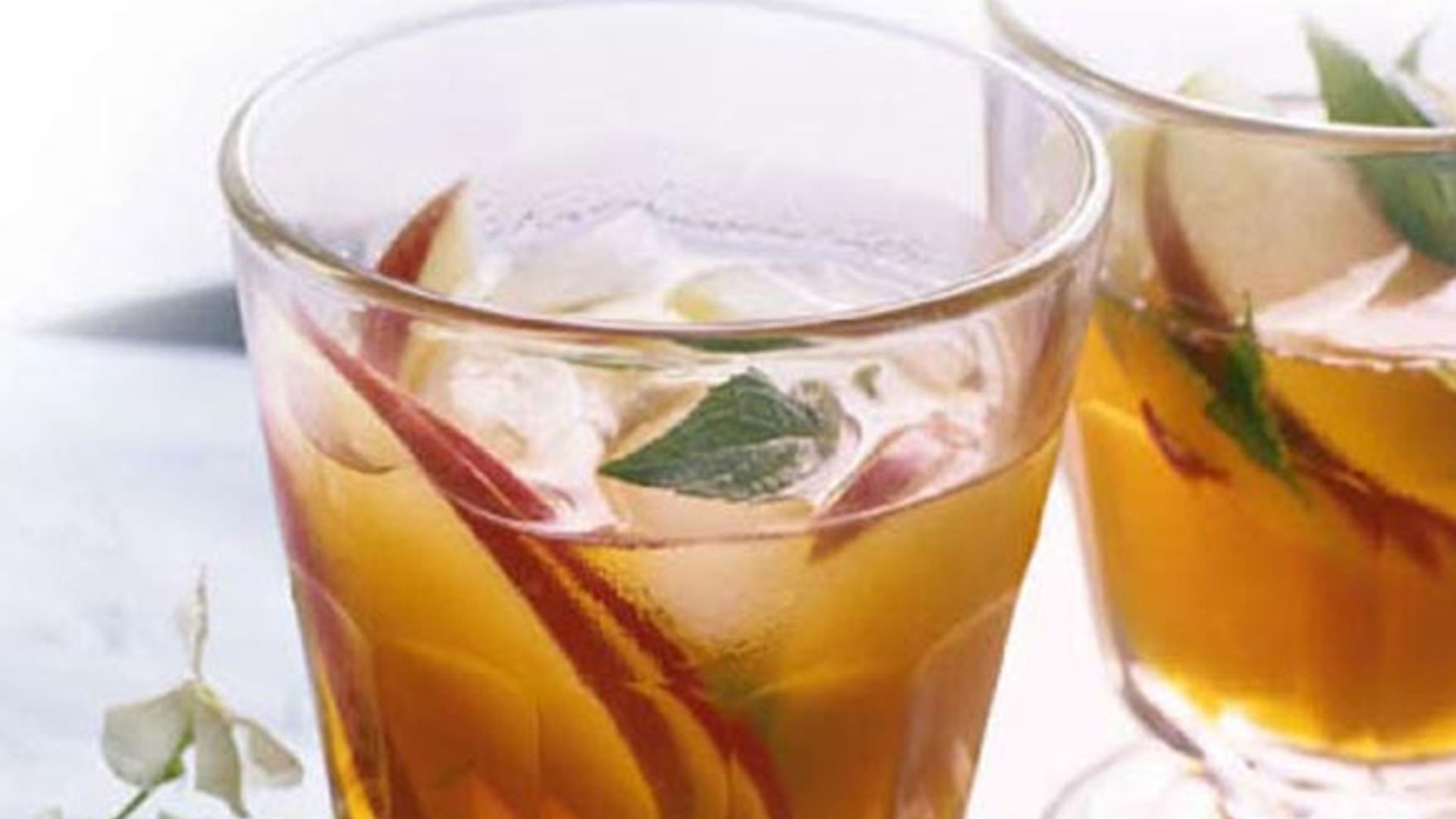 Té de manzana, canela y menta
