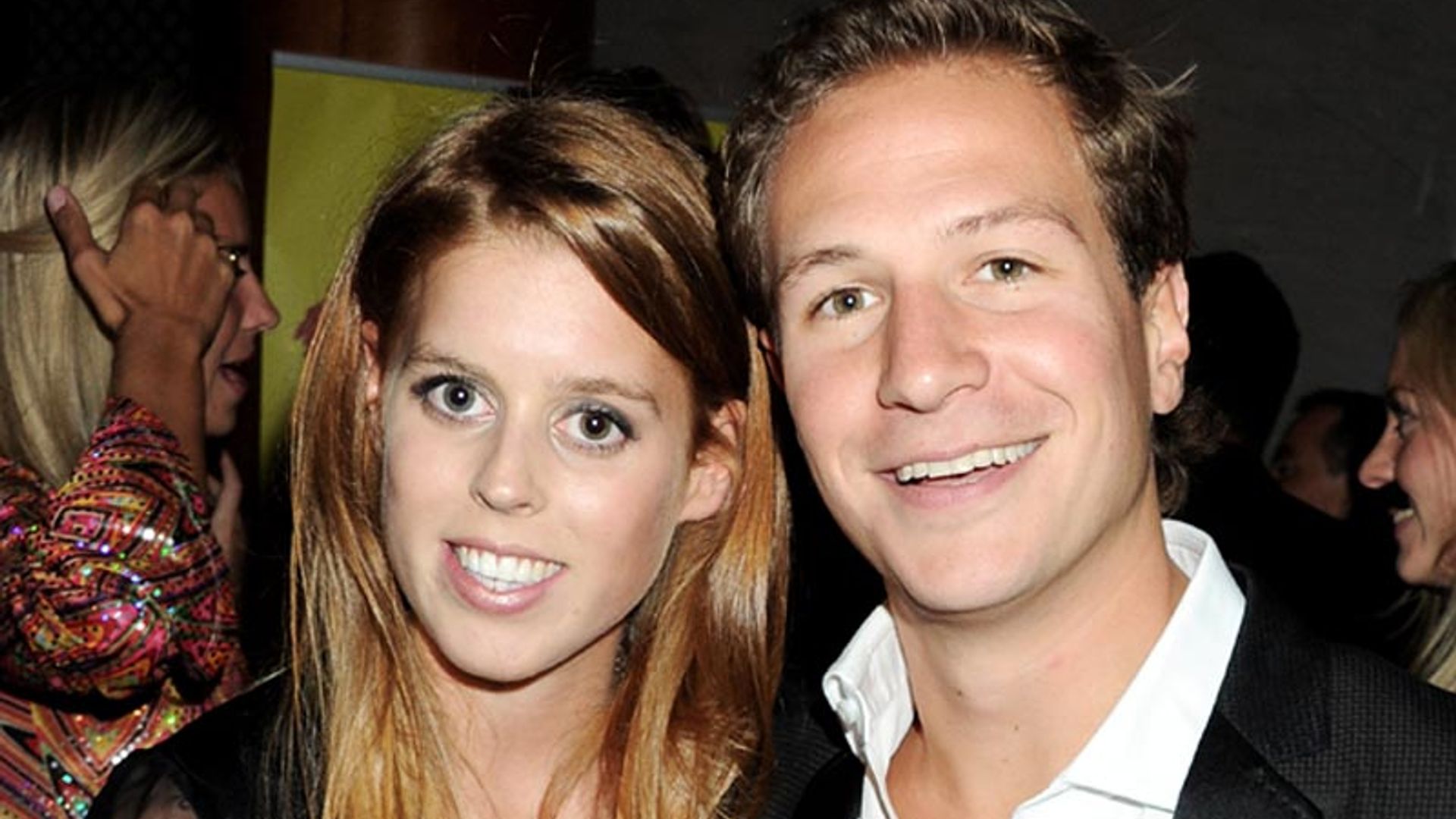 Nueve meses después de su ruptura, el ex novio de Beatriz de York se compromete