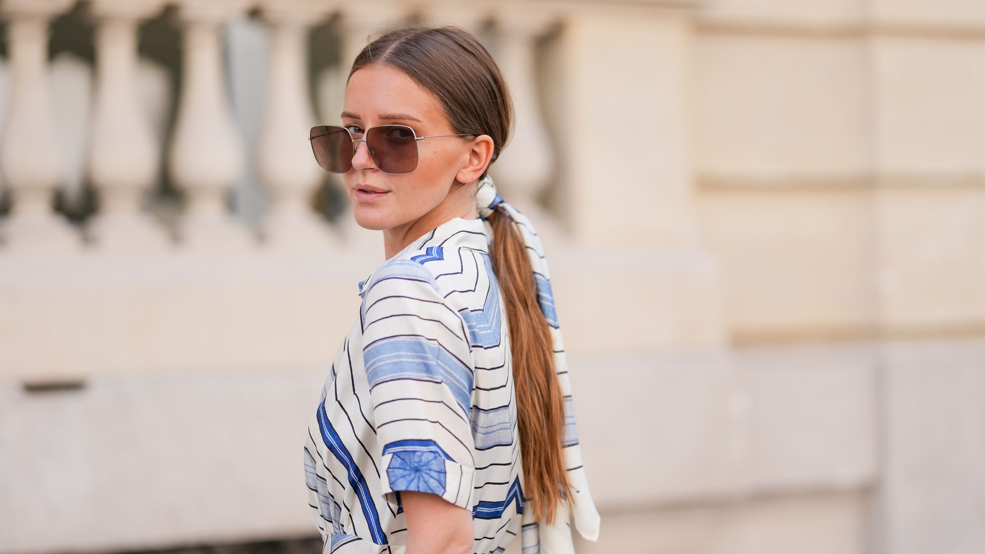 Las chicas más clásicas son las que mejor llevan el estilo marinero: 10 looks navy que querrás copiar