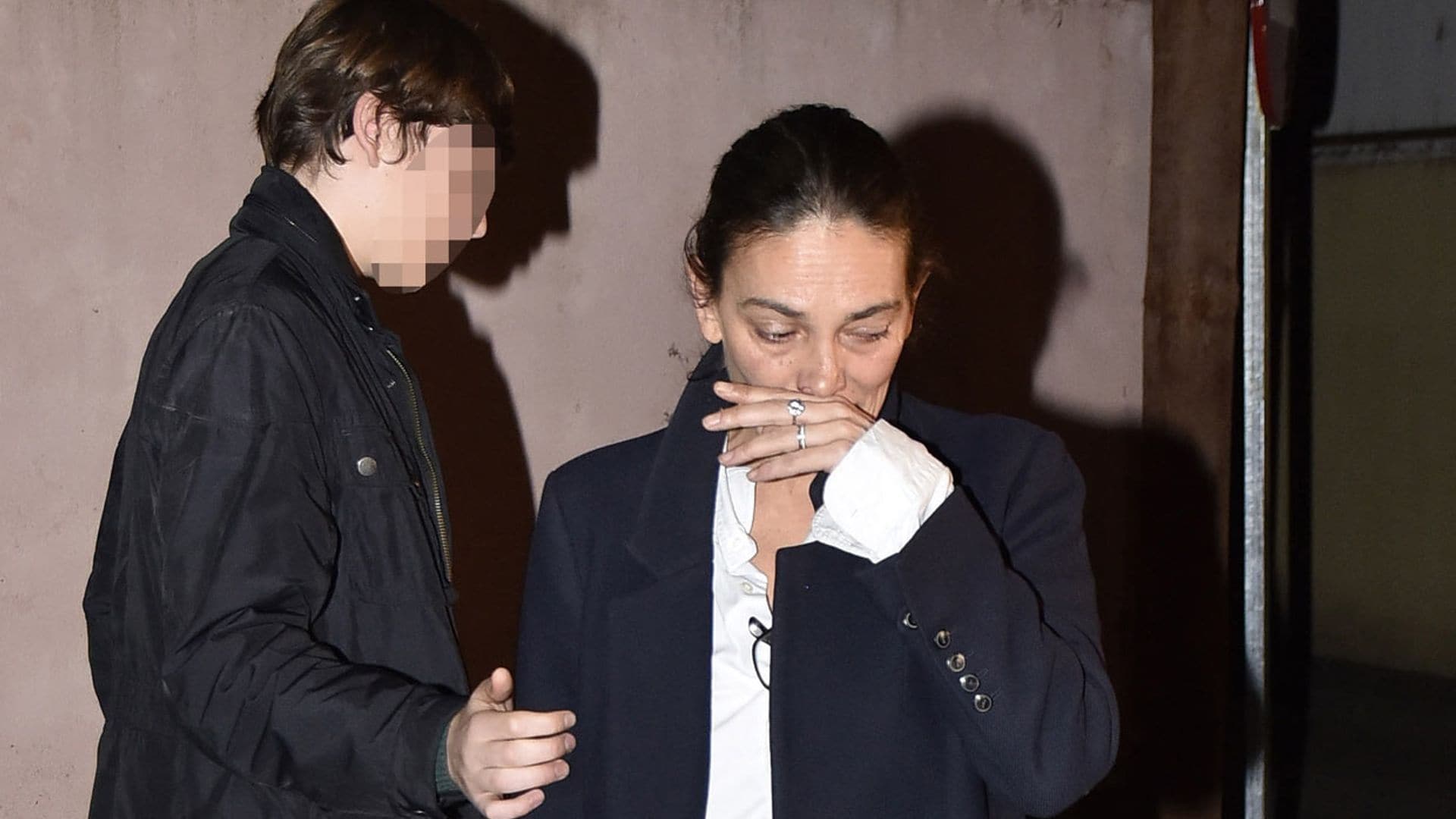 Laura Ponte, rota de dolor en la capilla ardiente de la infanta Pilar