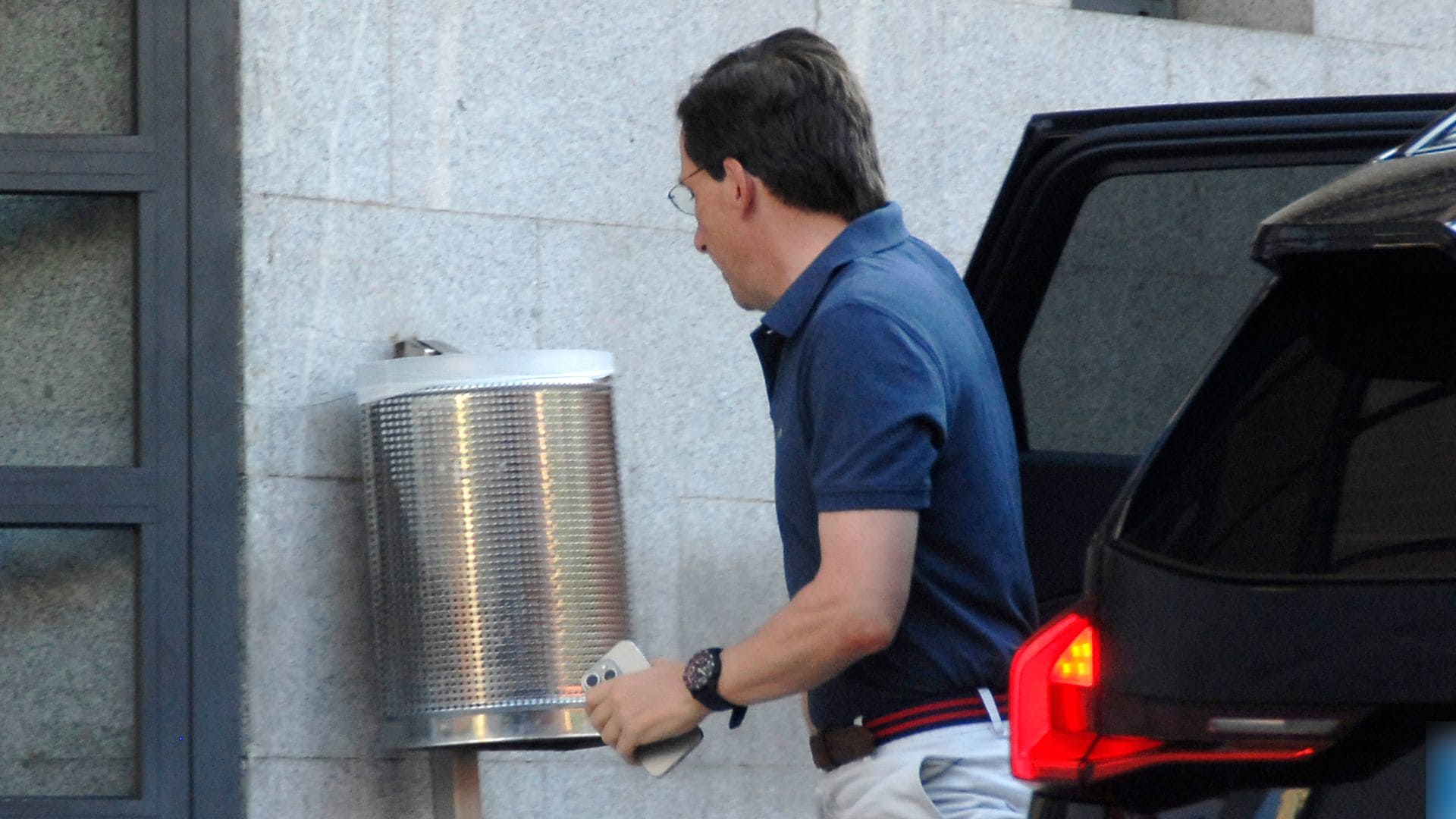 José Luis Martínez-Almeida llega al hospital ante el inminente nacimiento de su hijo
