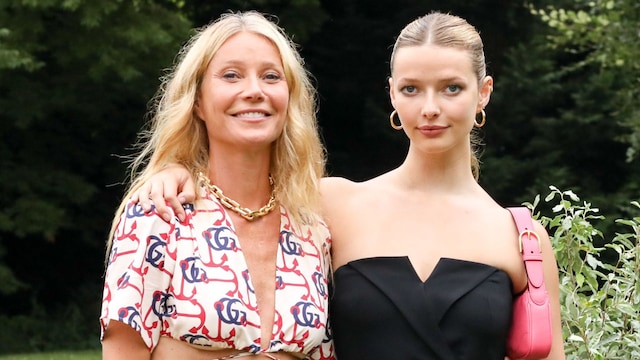 Gwyneth Paltrow y su hija Apple Martin en un evento en Los Hamptons, en julio de 2023.