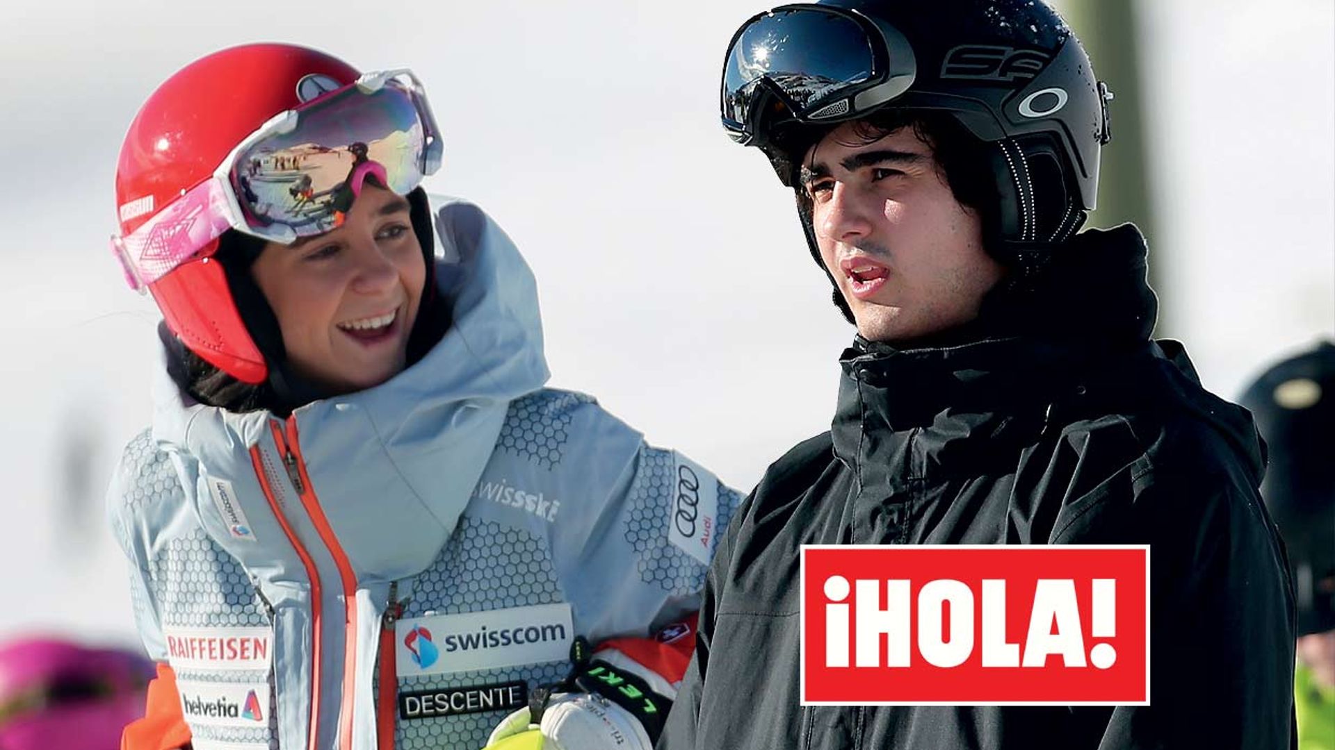 Mañana a la venta en ¡HOLA!: Victoria Federica y Jorge Bárcenas, el primer beso de la pareja del momento