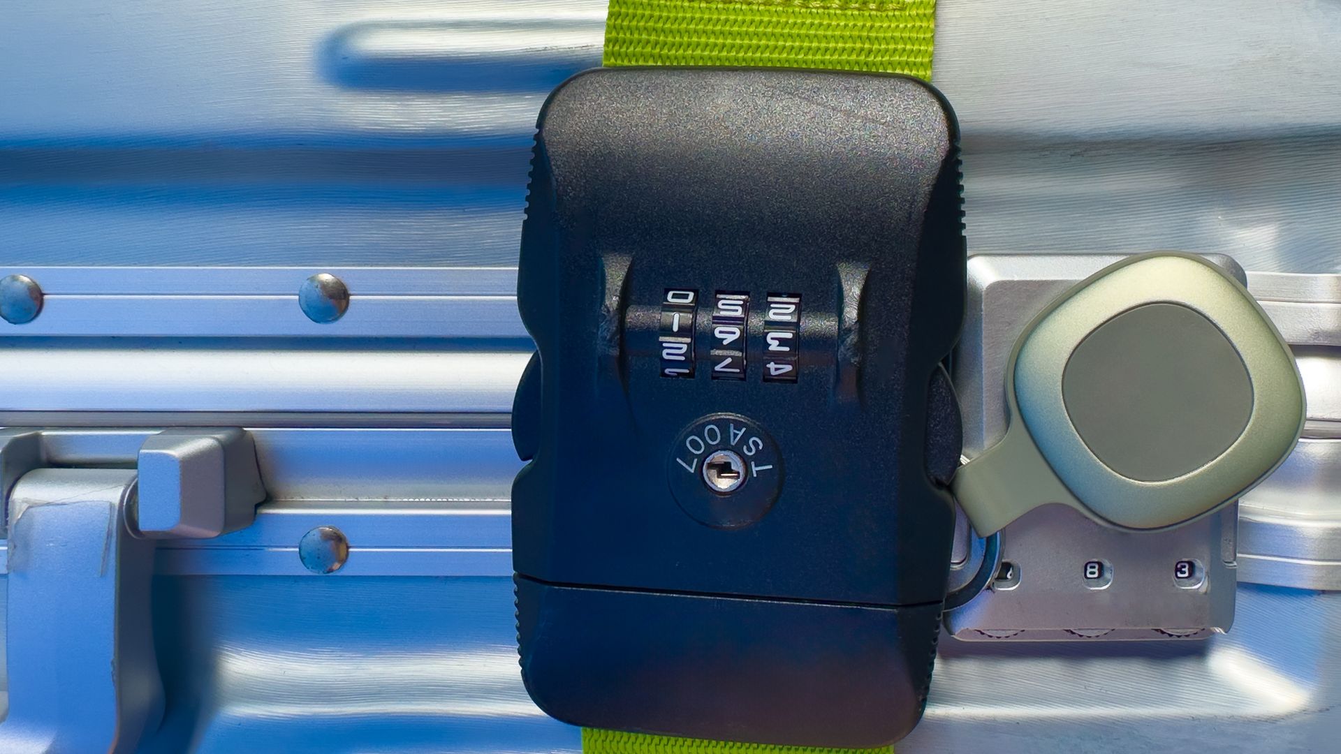 Dispositivos de seguridad para evitar pérdidas y robos de maletas en el aeropuerto