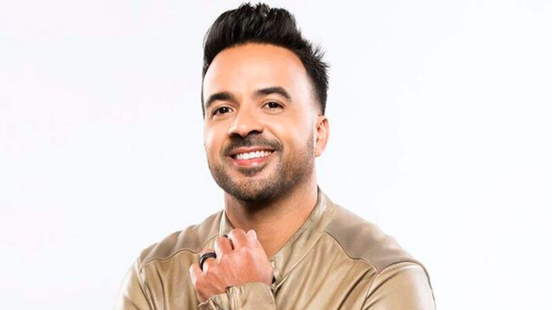 Luis Fonsi revela a HOLA! USA el mayor reto que tiene como juez en 'La Voz'