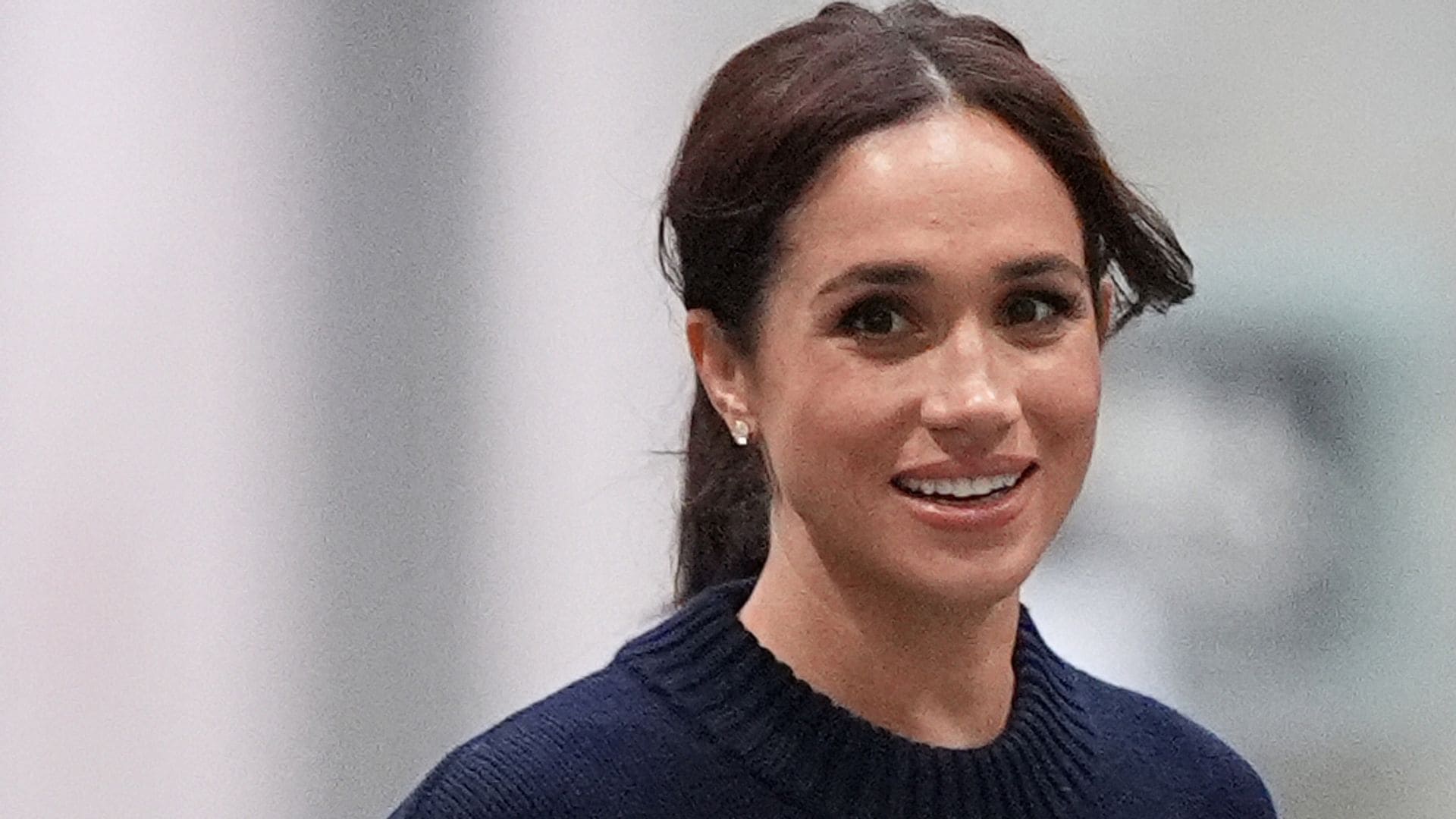 La elección de Meghan Markle de la que todo el mundo habla: una sudadera 'vintage' de Diana de Gales